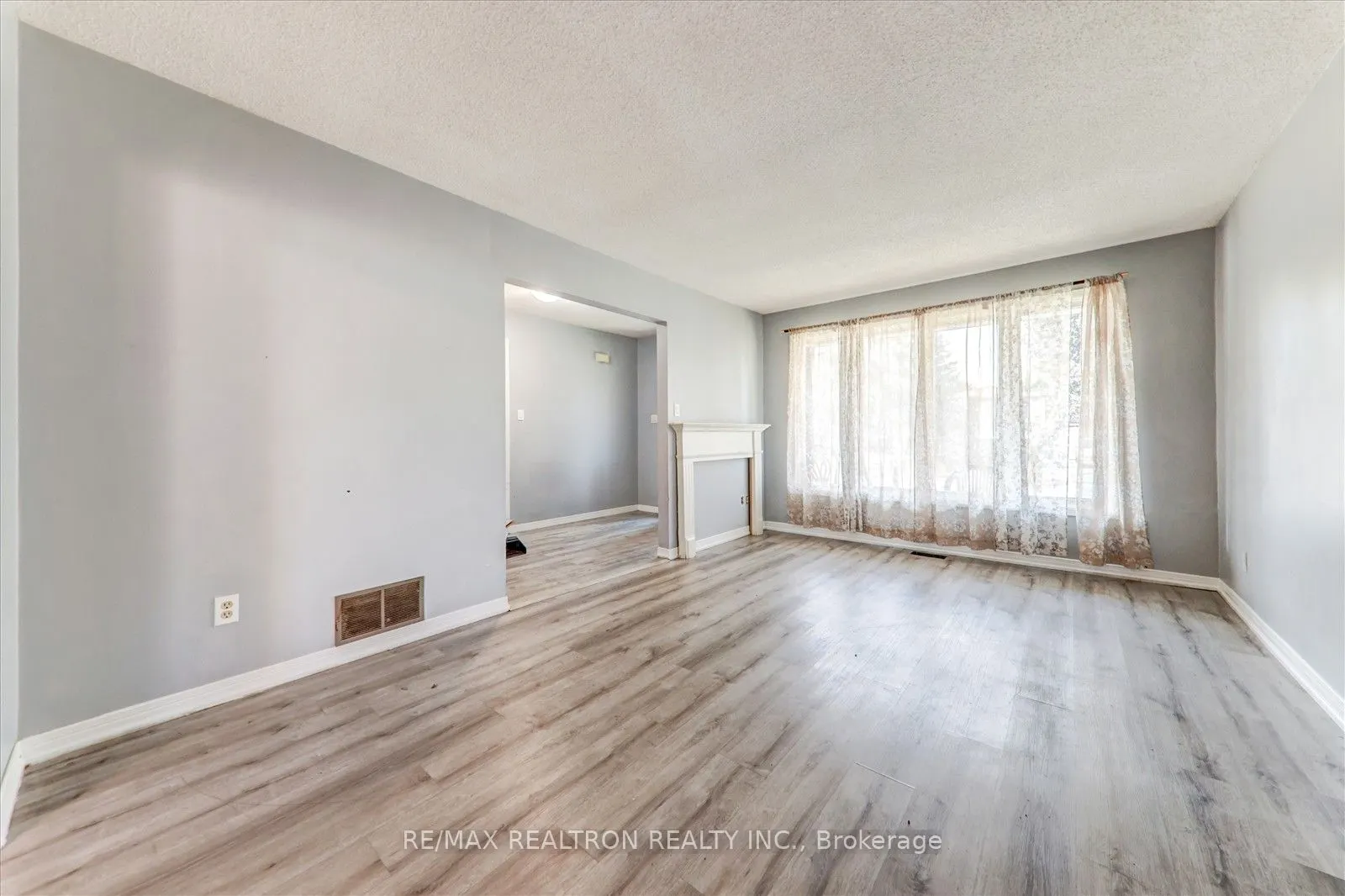5 Hartsfield Drive