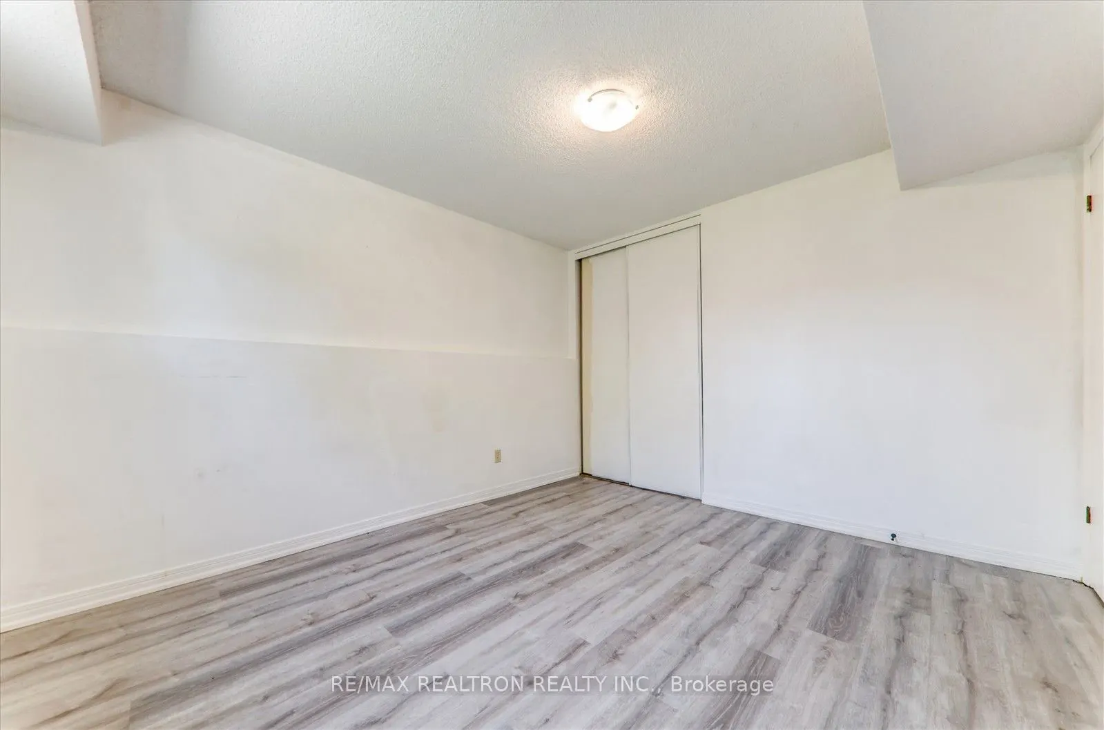 5 Hartsfield Drive