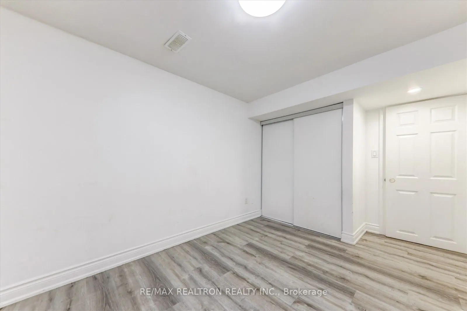 5 Hartsfield Drive