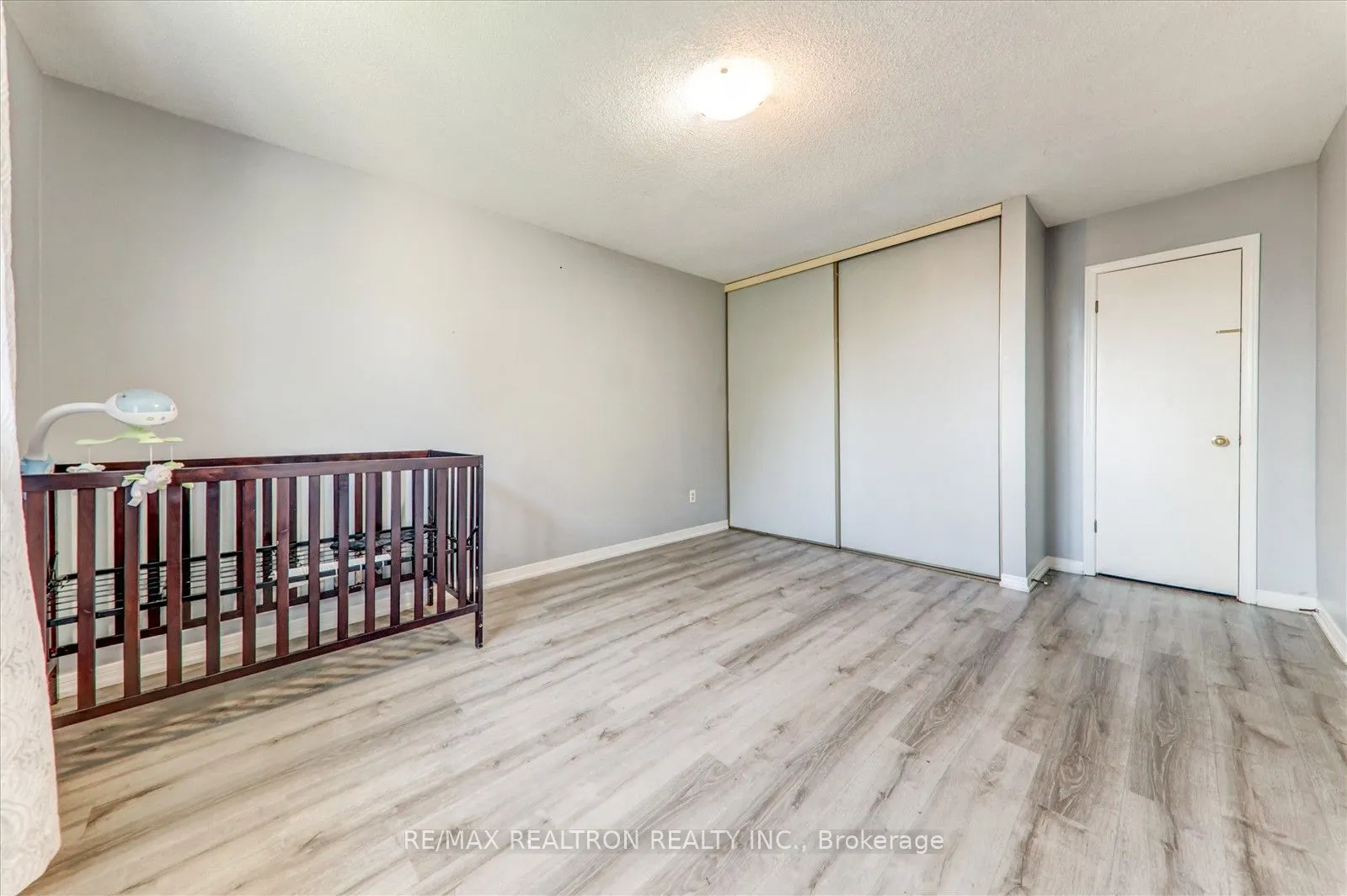 5 Hartsfield Drive