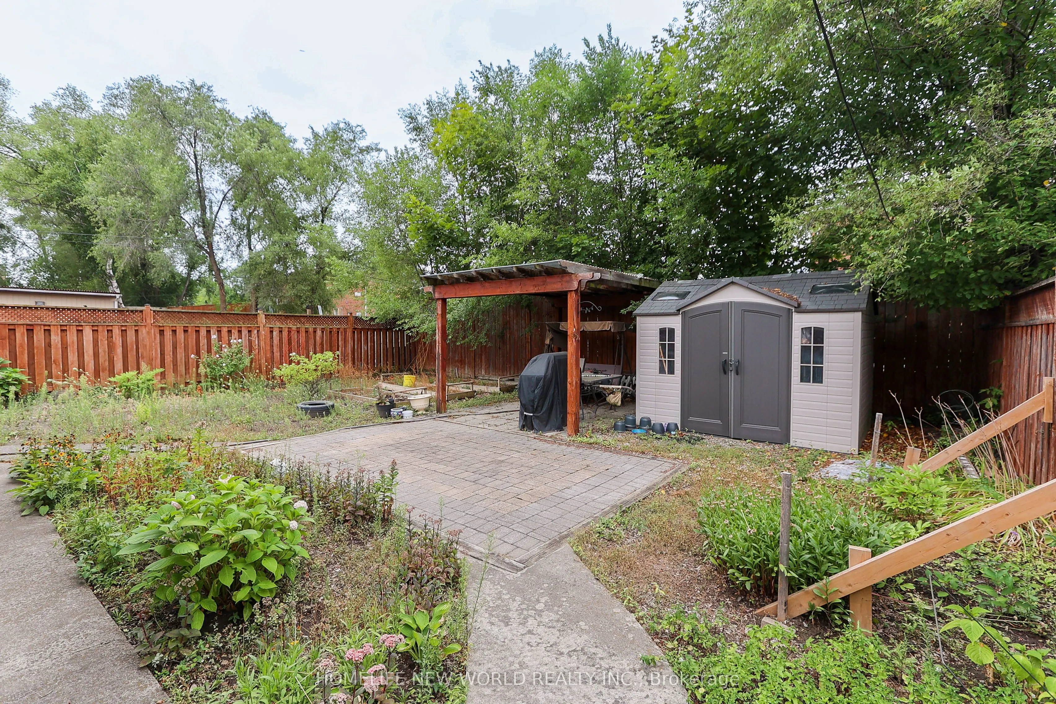 34 Greylawn Crescent