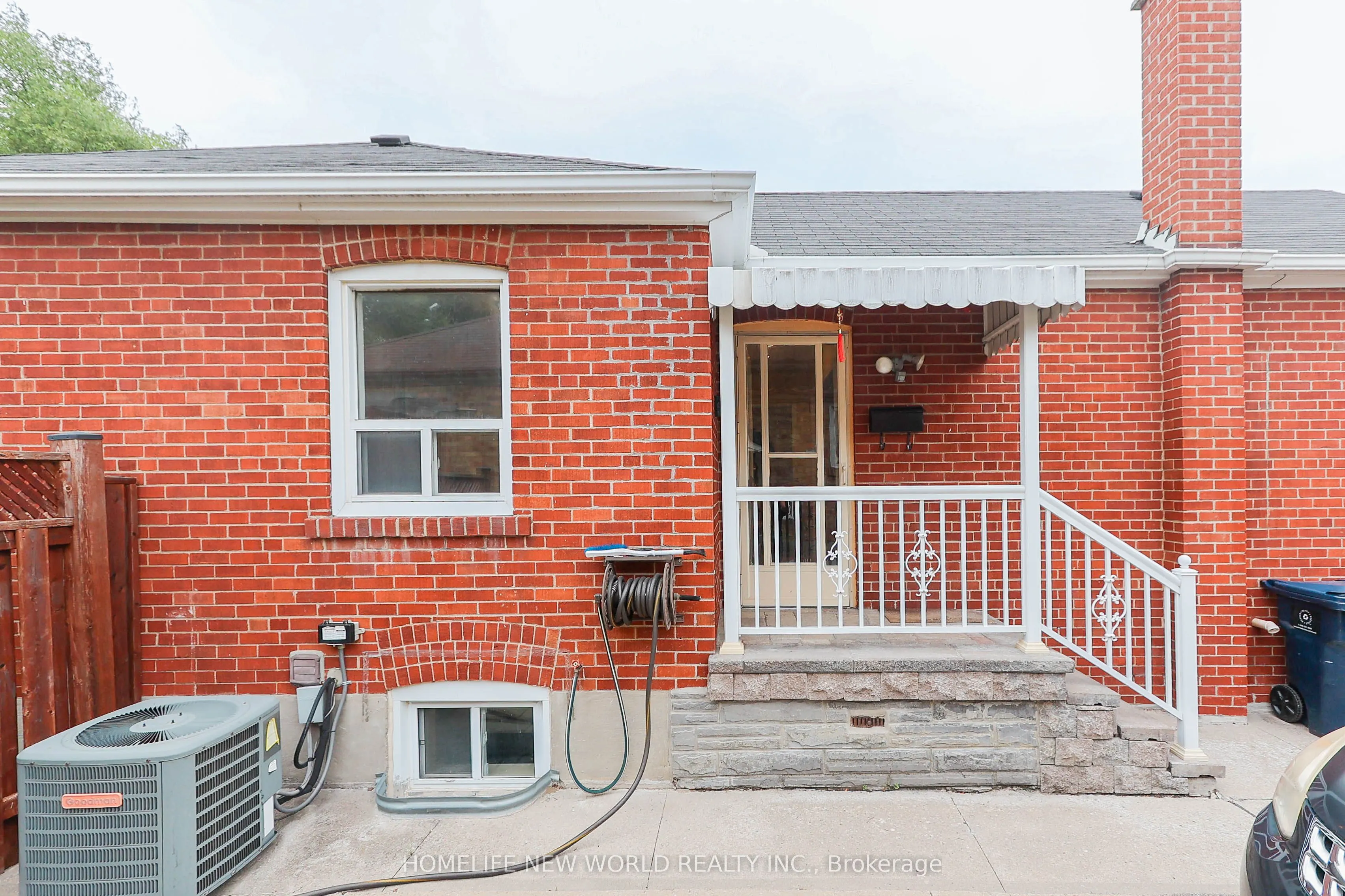 34 Greylawn Crescent