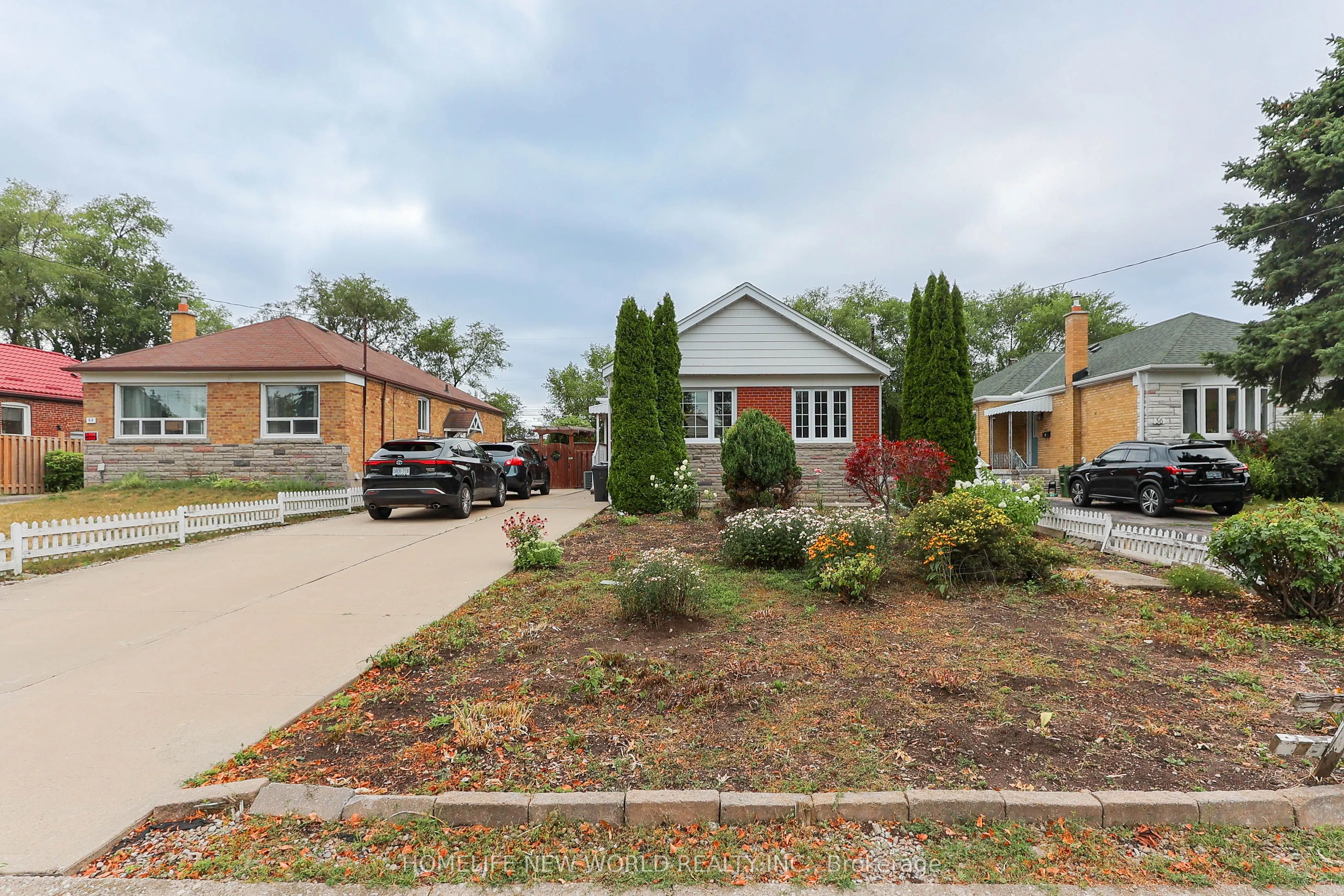 34 Greylawn Crescent