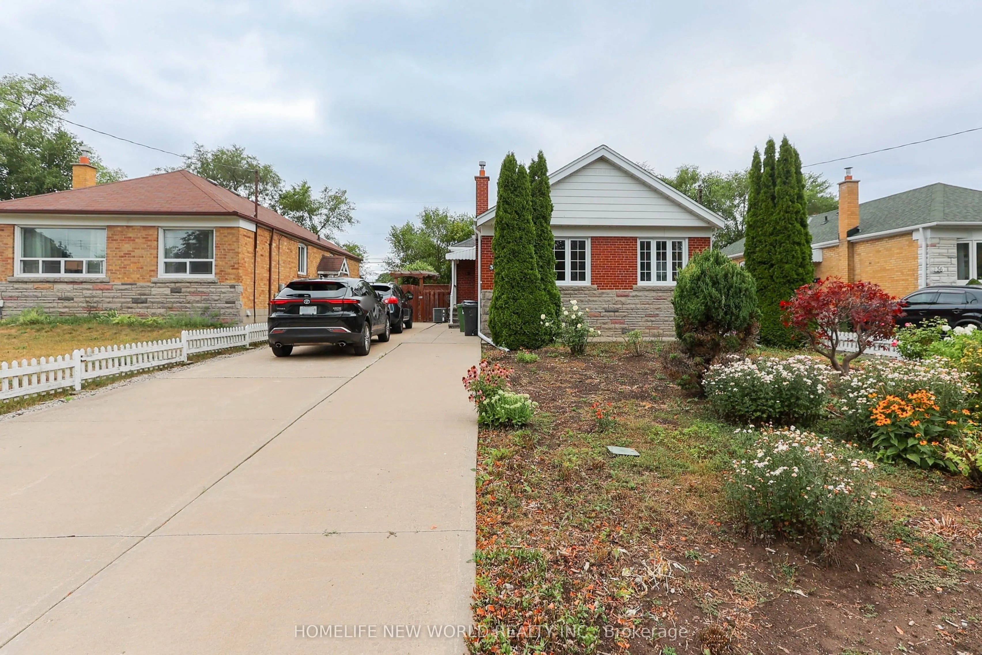 34 Greylawn Crescent
