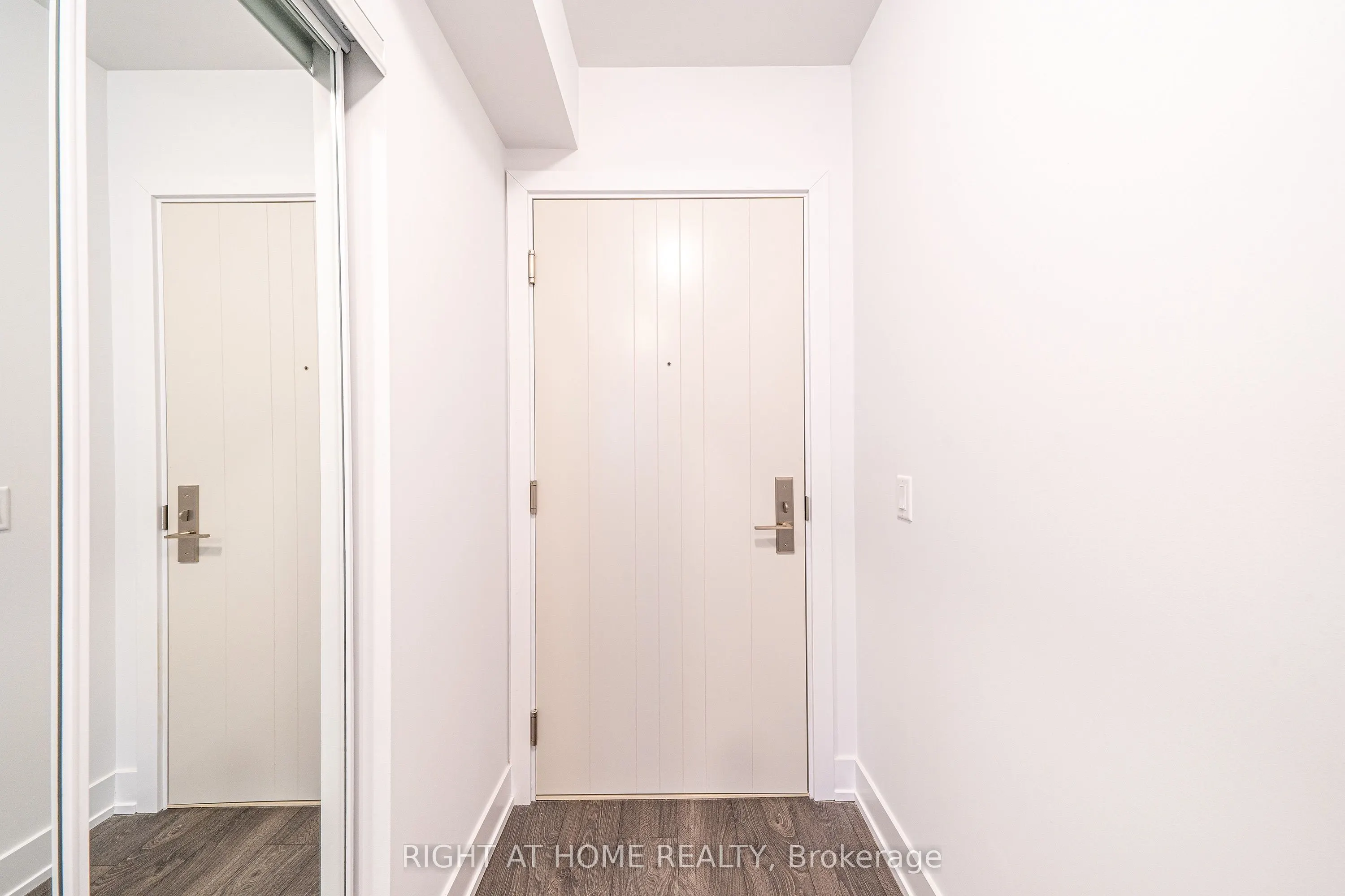 2550 Simcoe Street N, #2015