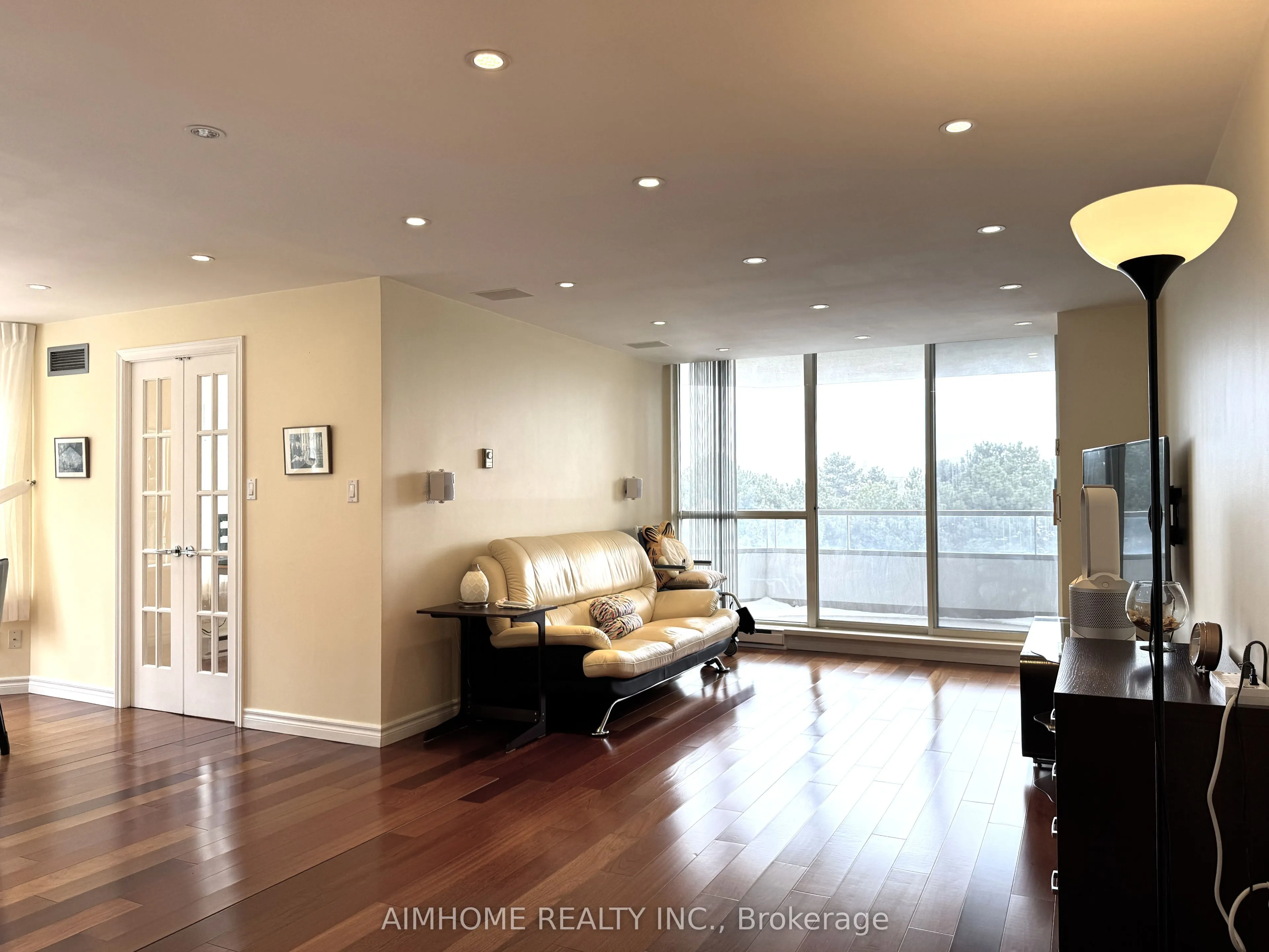175 Bamburgh Circle, #404