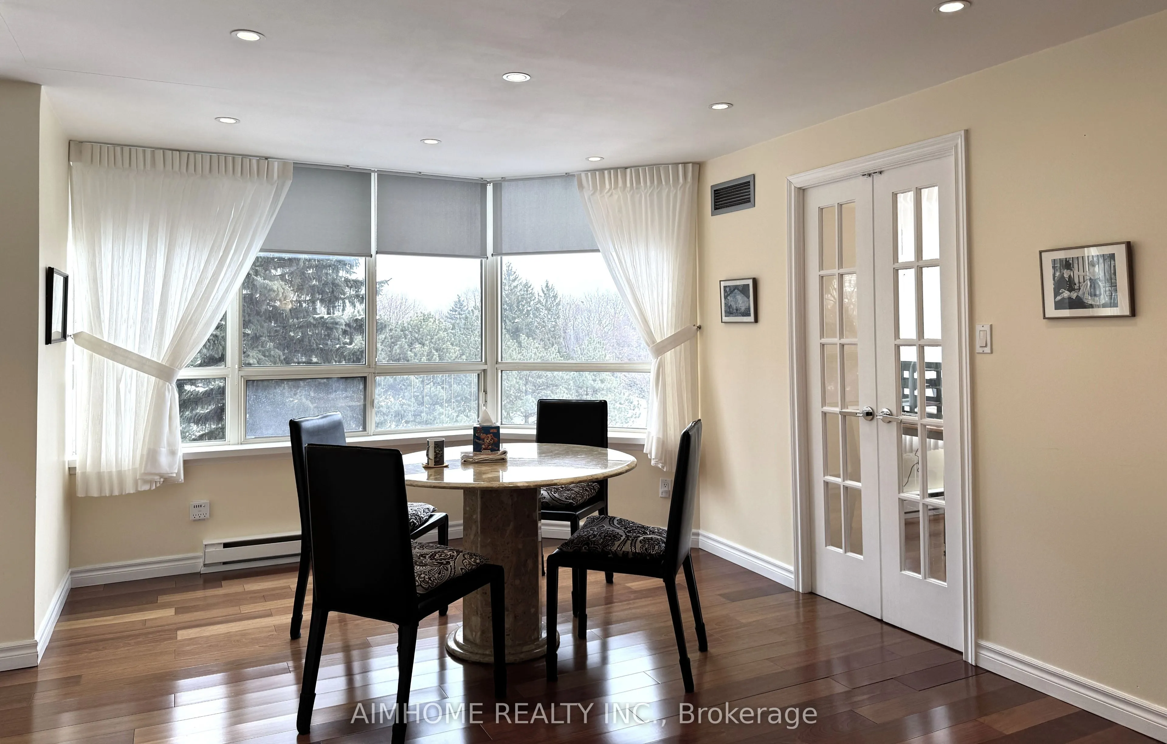 175 Bamburgh Circle, #404