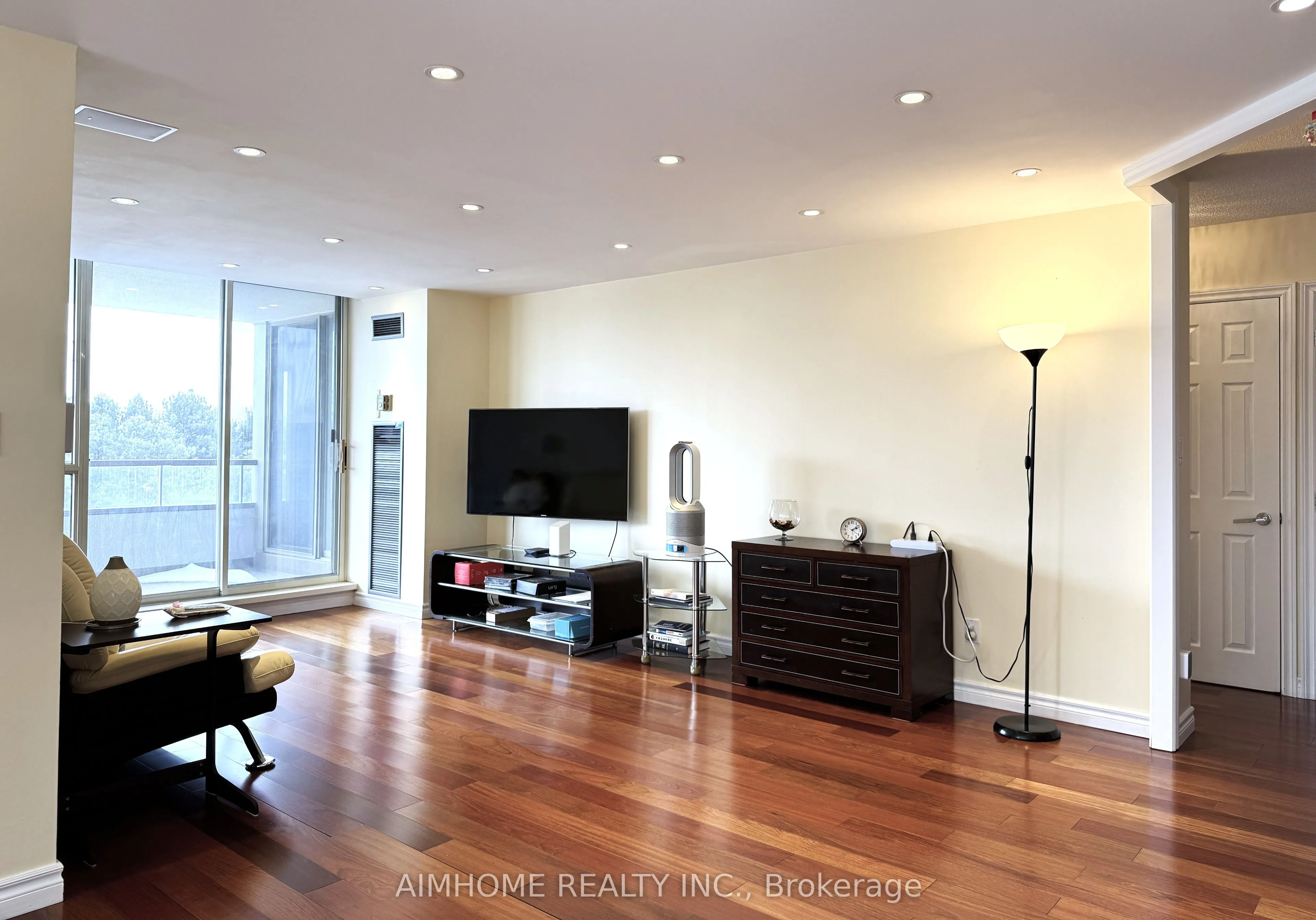 175 Bamburgh Circle, #404