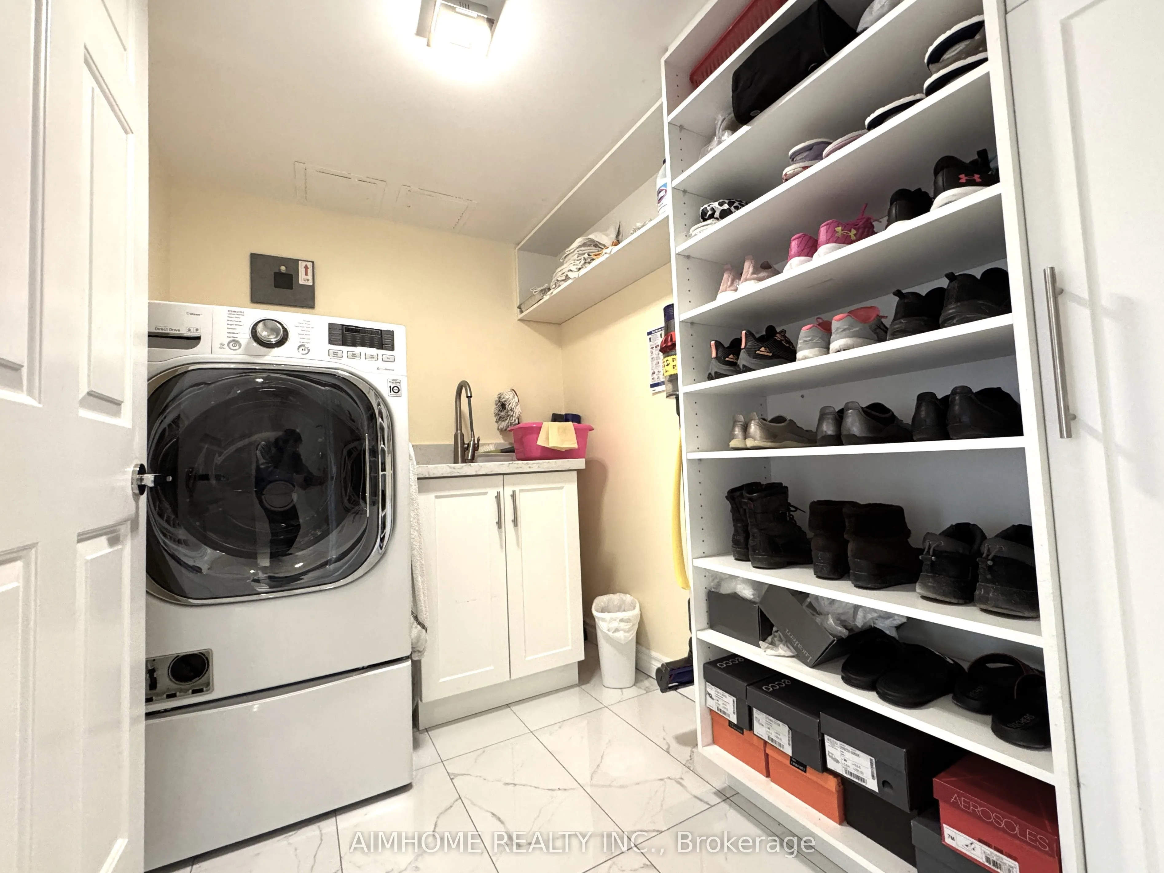 175 Bamburgh Circle, #404