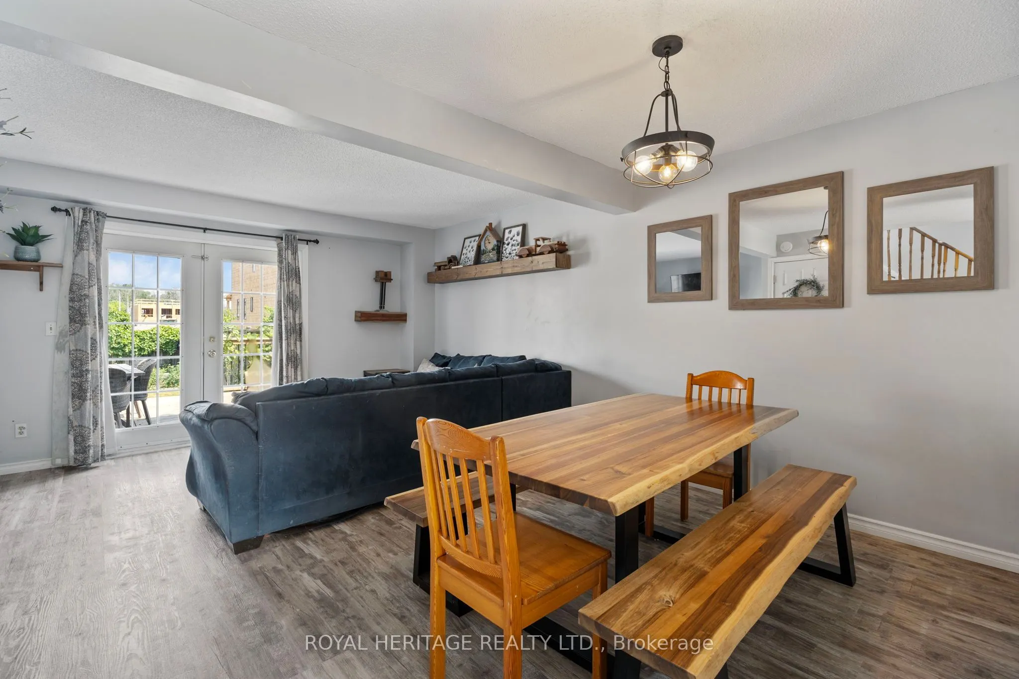 1471 Connery Crescent