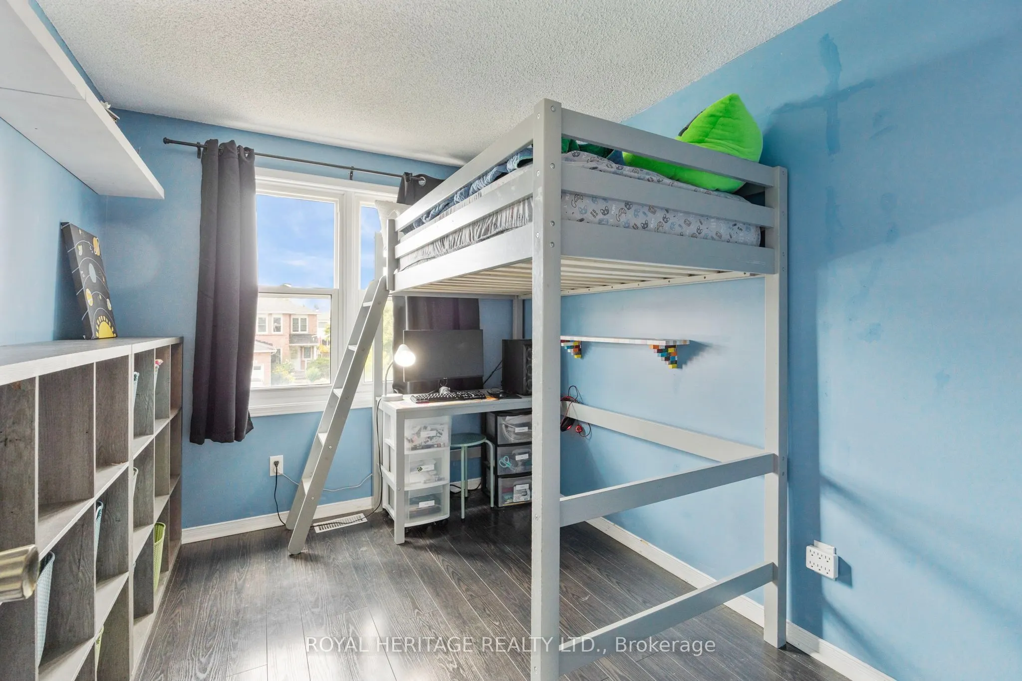 1471 Connery Crescent