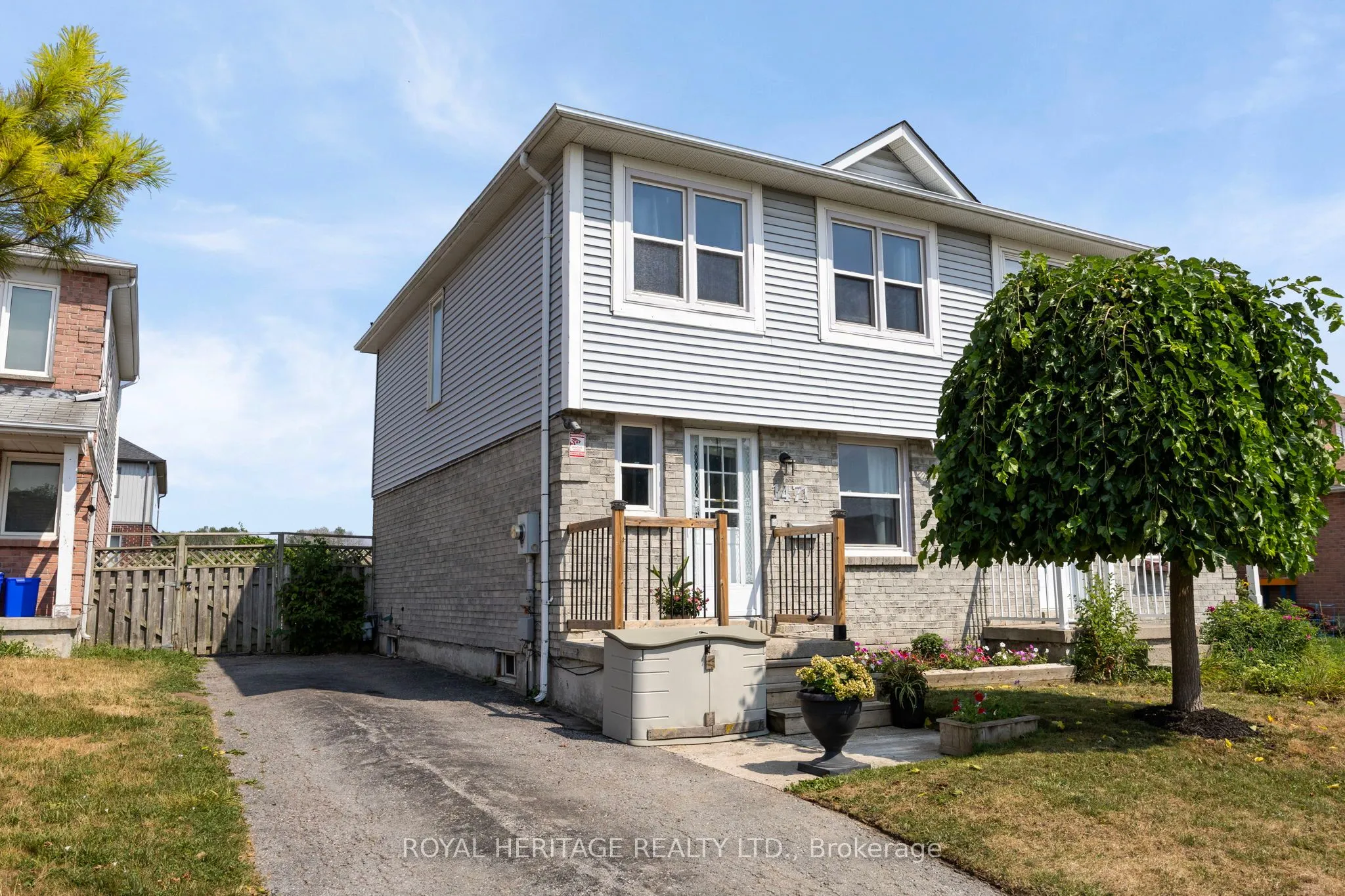 1471 Connery Crescent