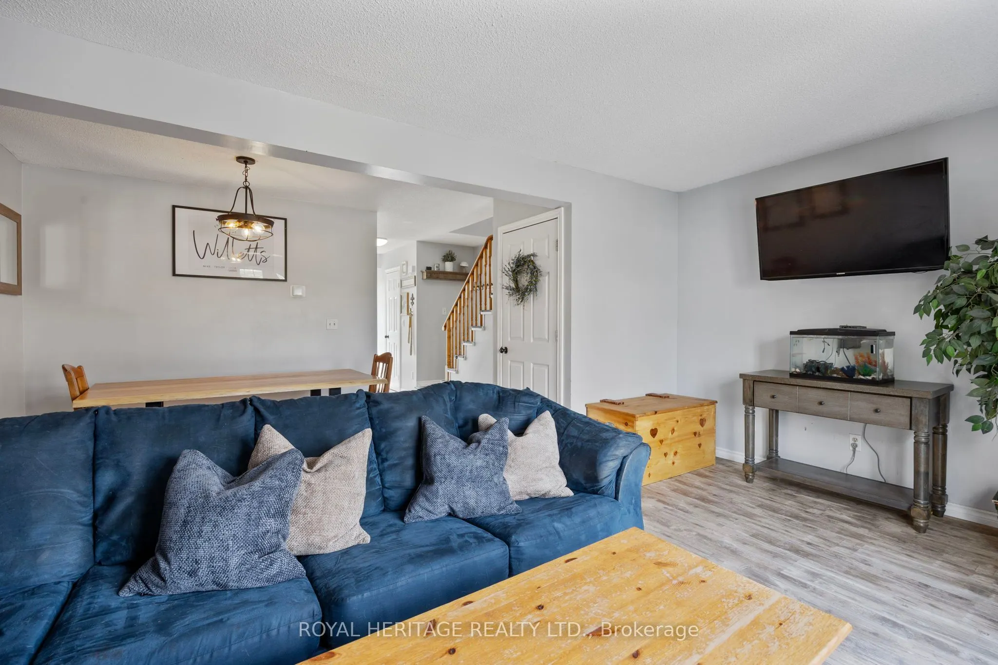 1471 Connery Crescent