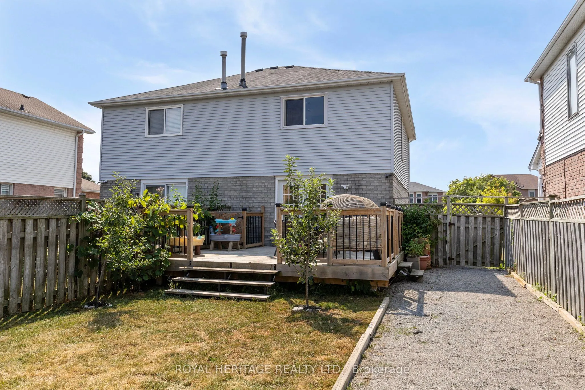 1471 Connery Crescent