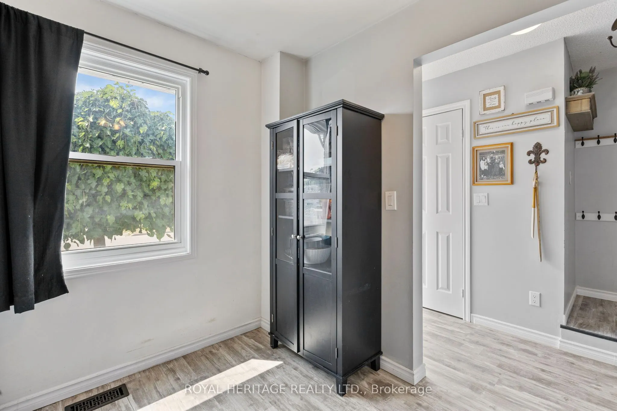 1471 Connery Crescent
