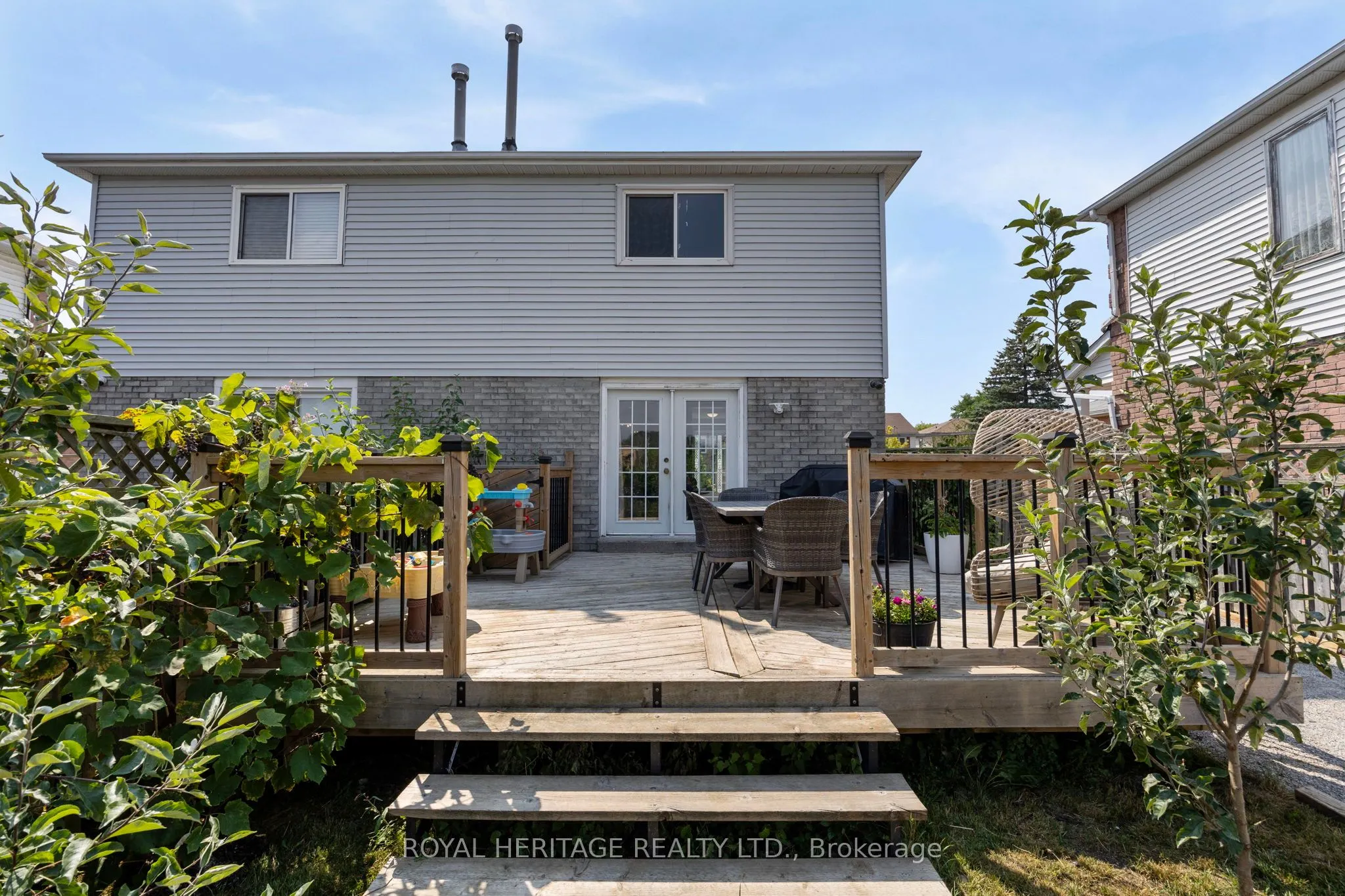 1471 Connery Crescent