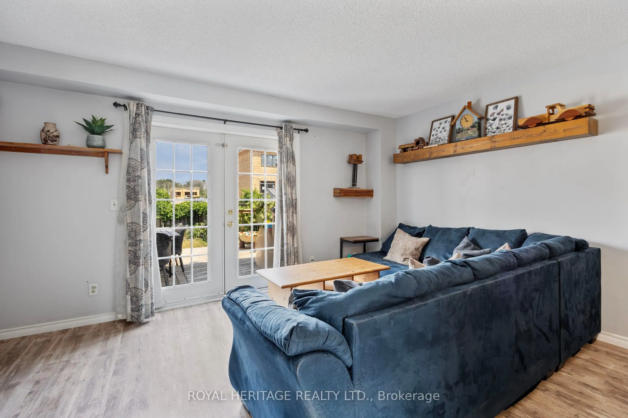 1471 Connery Crescent
