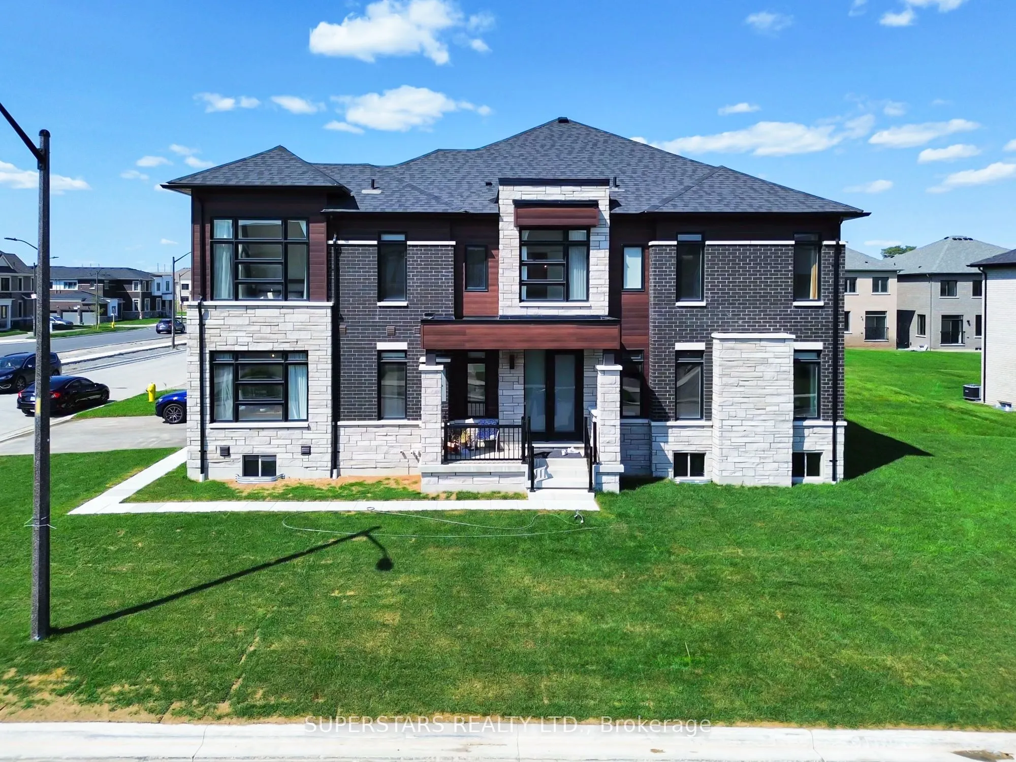 114 Armilia Place