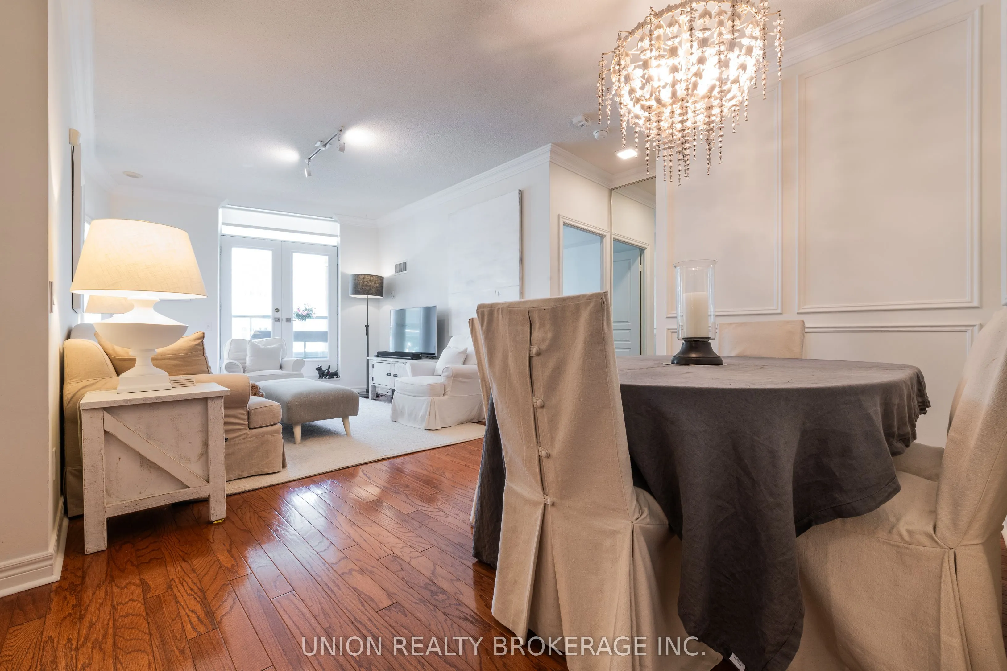 9 Boardwalk Drive, #225
