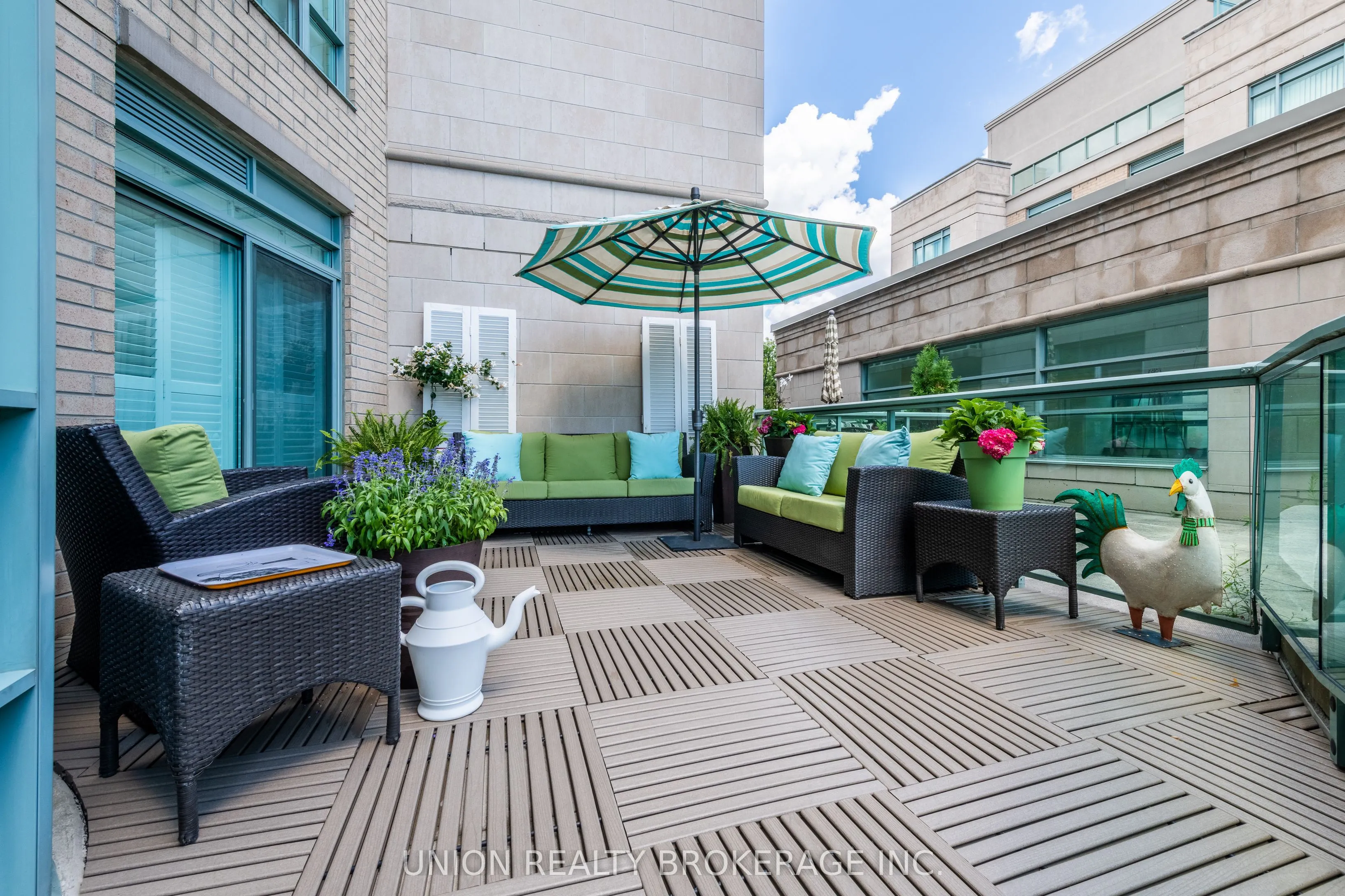 9 Boardwalk Drive, #225