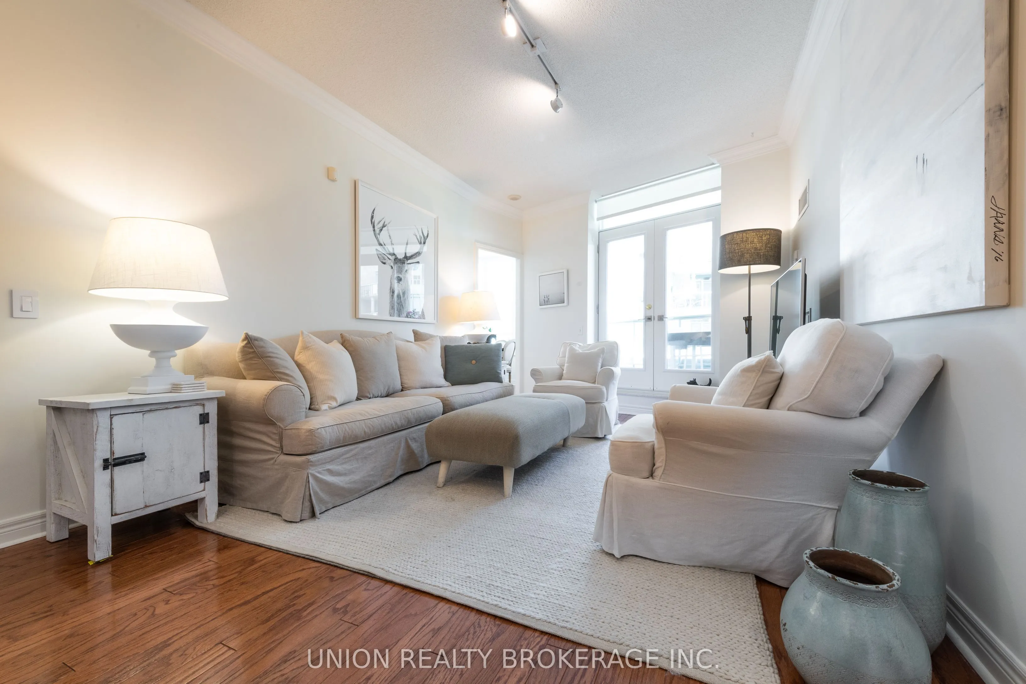 9 Boardwalk Drive, #225
