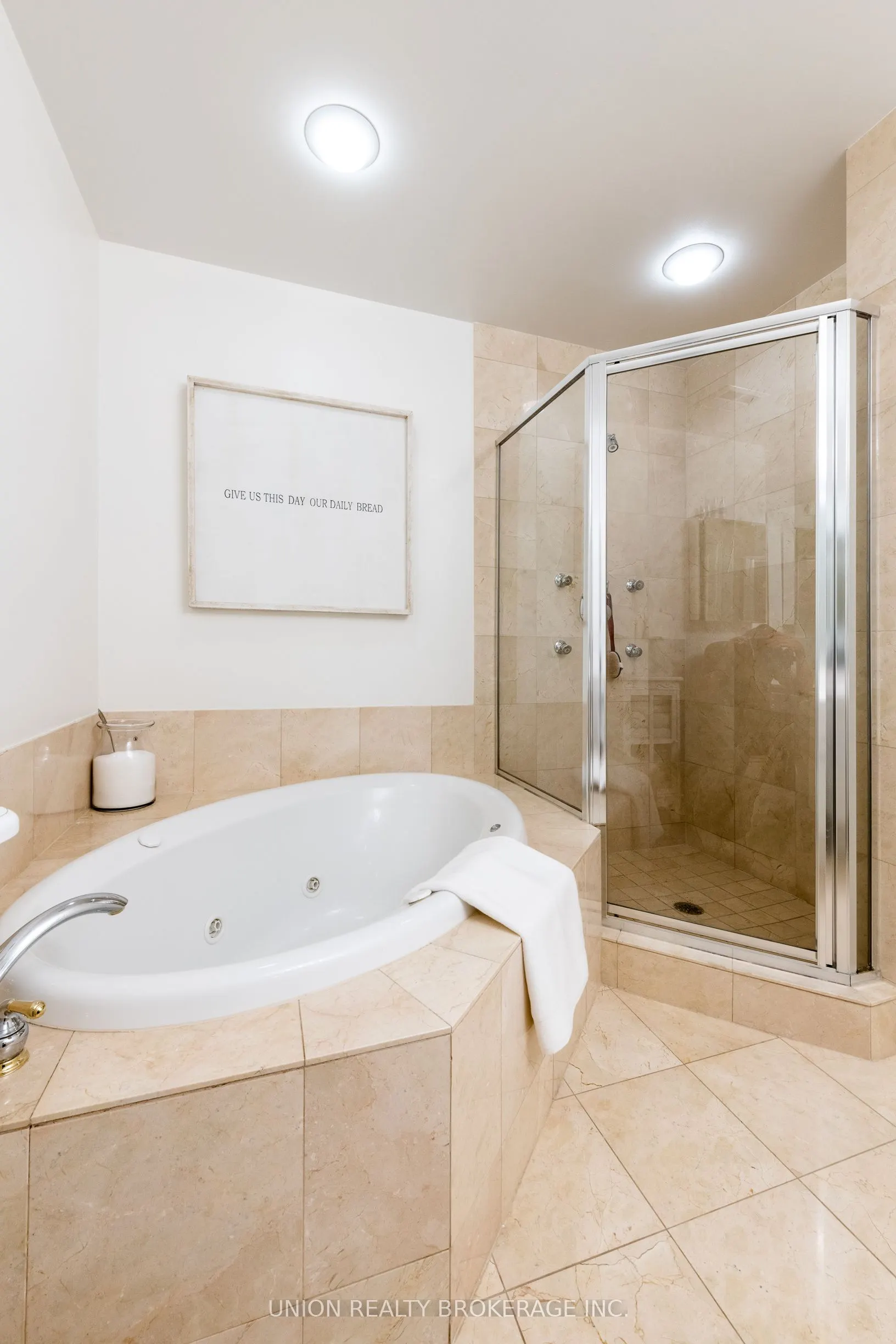 9 Boardwalk Drive, #225