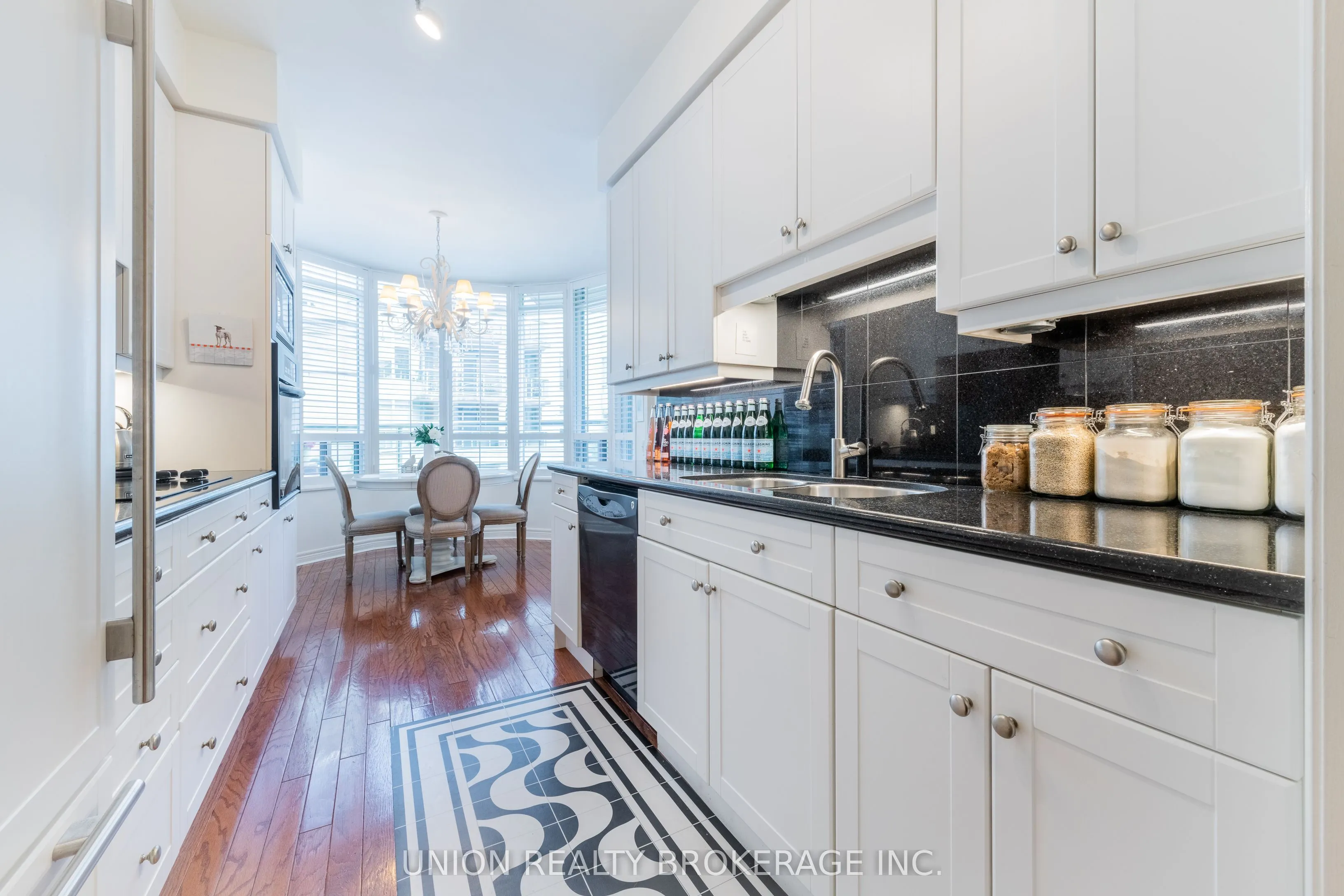 9 Boardwalk Drive, #225