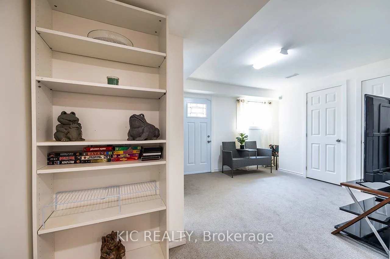 135 Woolacott Lane