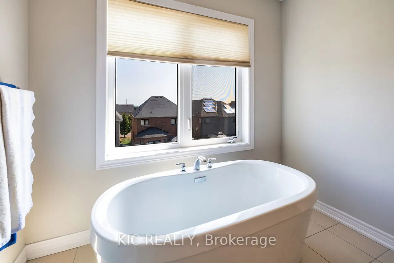 135 Woolacott Lane