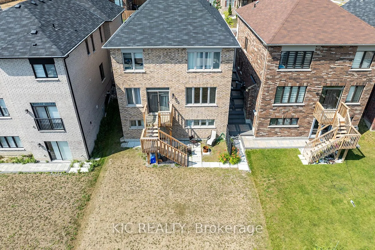 135 Woolacott Lane