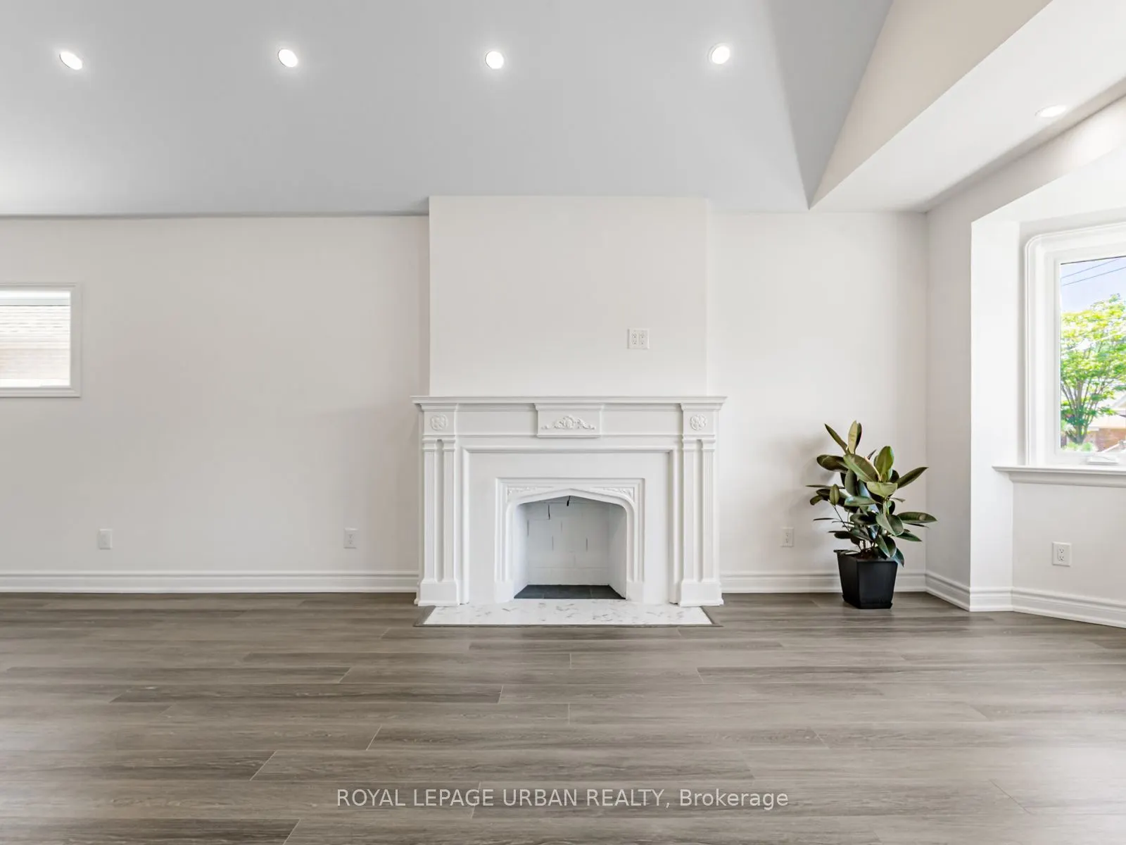 1627 Woodbine Heights Boulevard