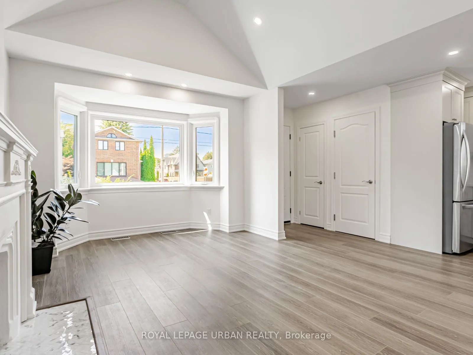 1627 Woodbine Heights Boulevard