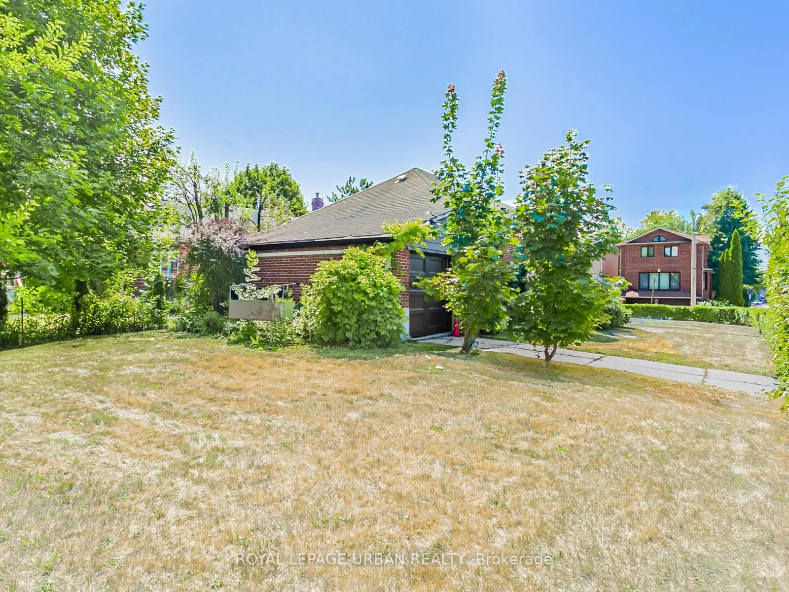 1627 Woodbine Heights Boulevard
