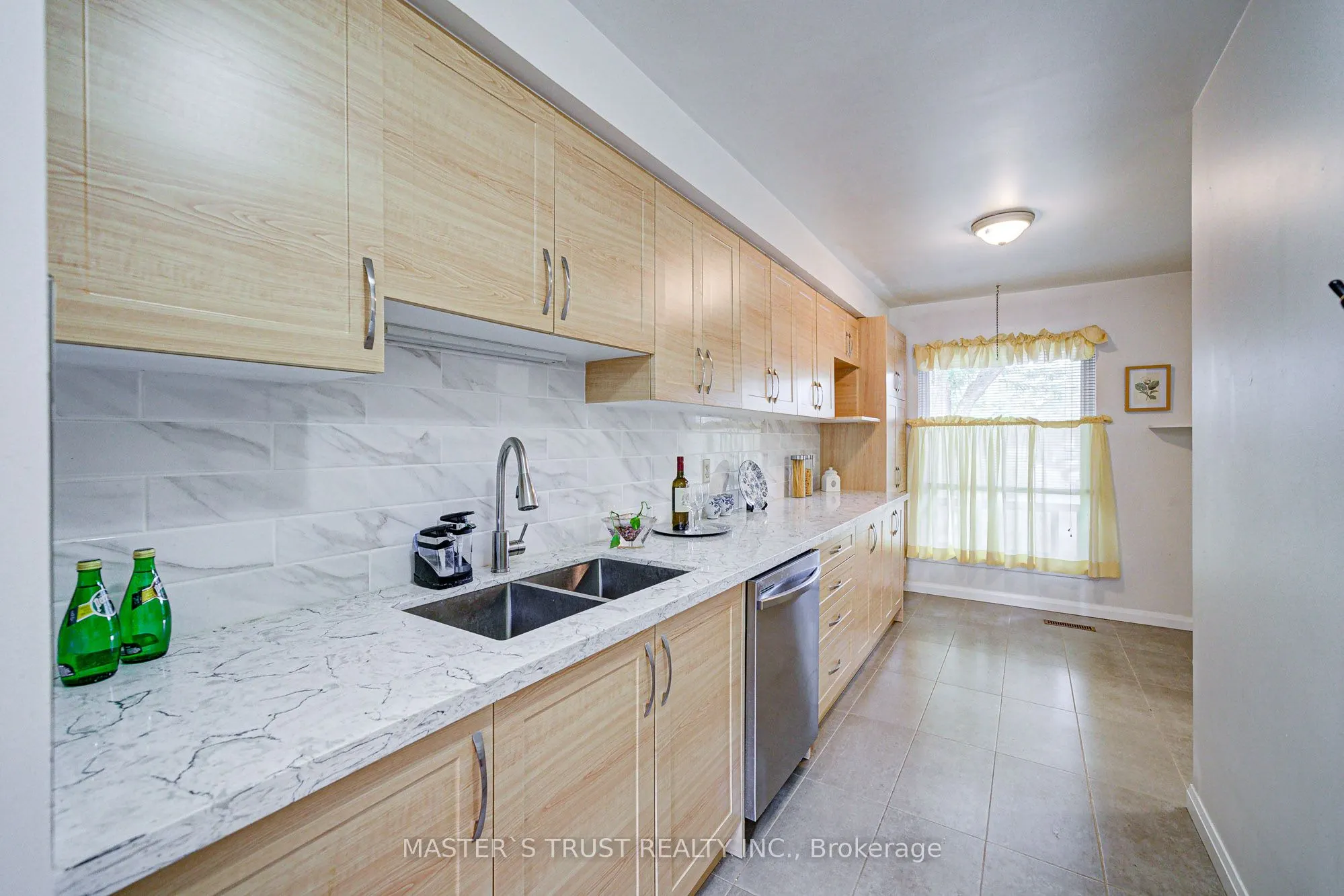 155 Glovers Road, #1