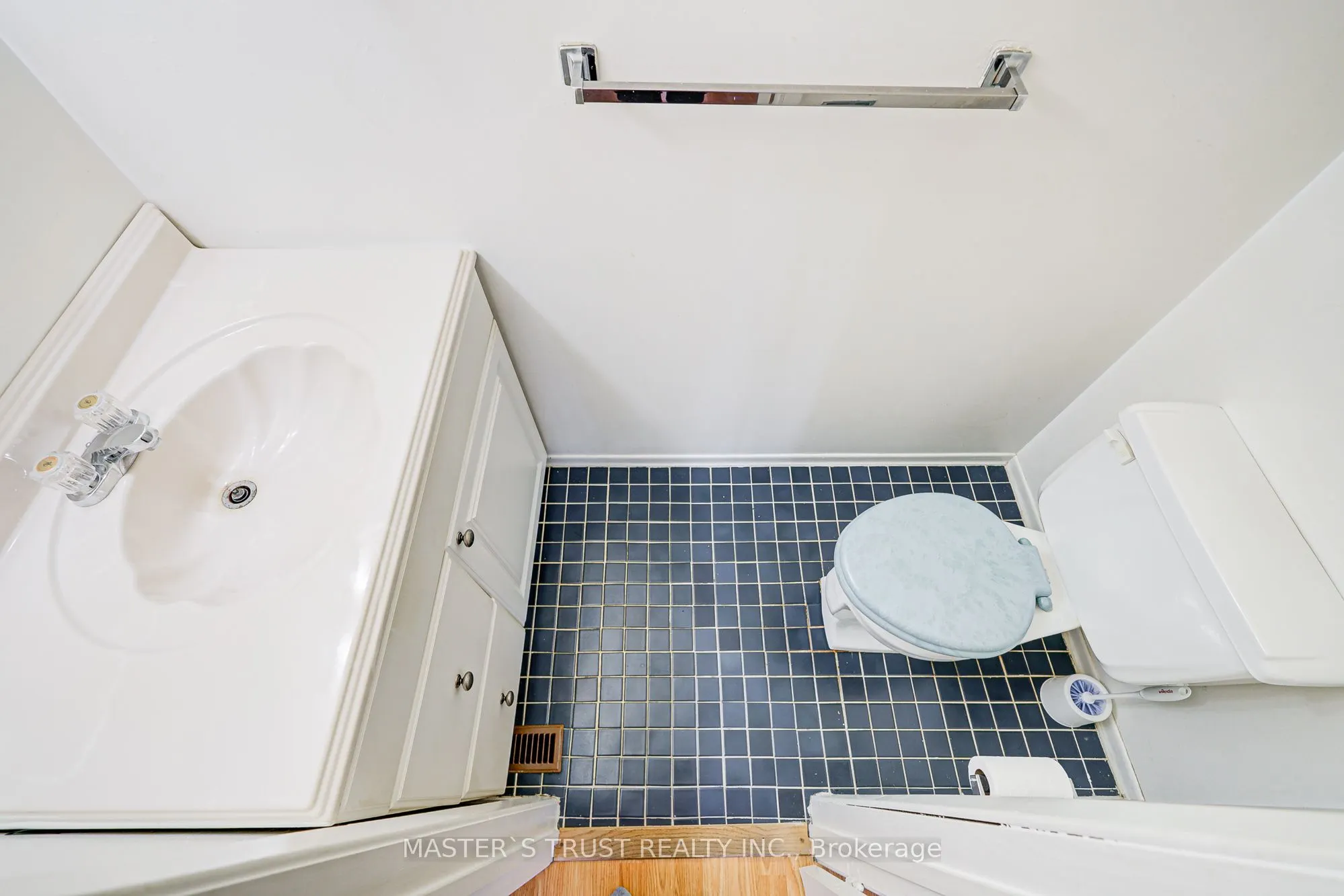 155 Glovers Road, #1