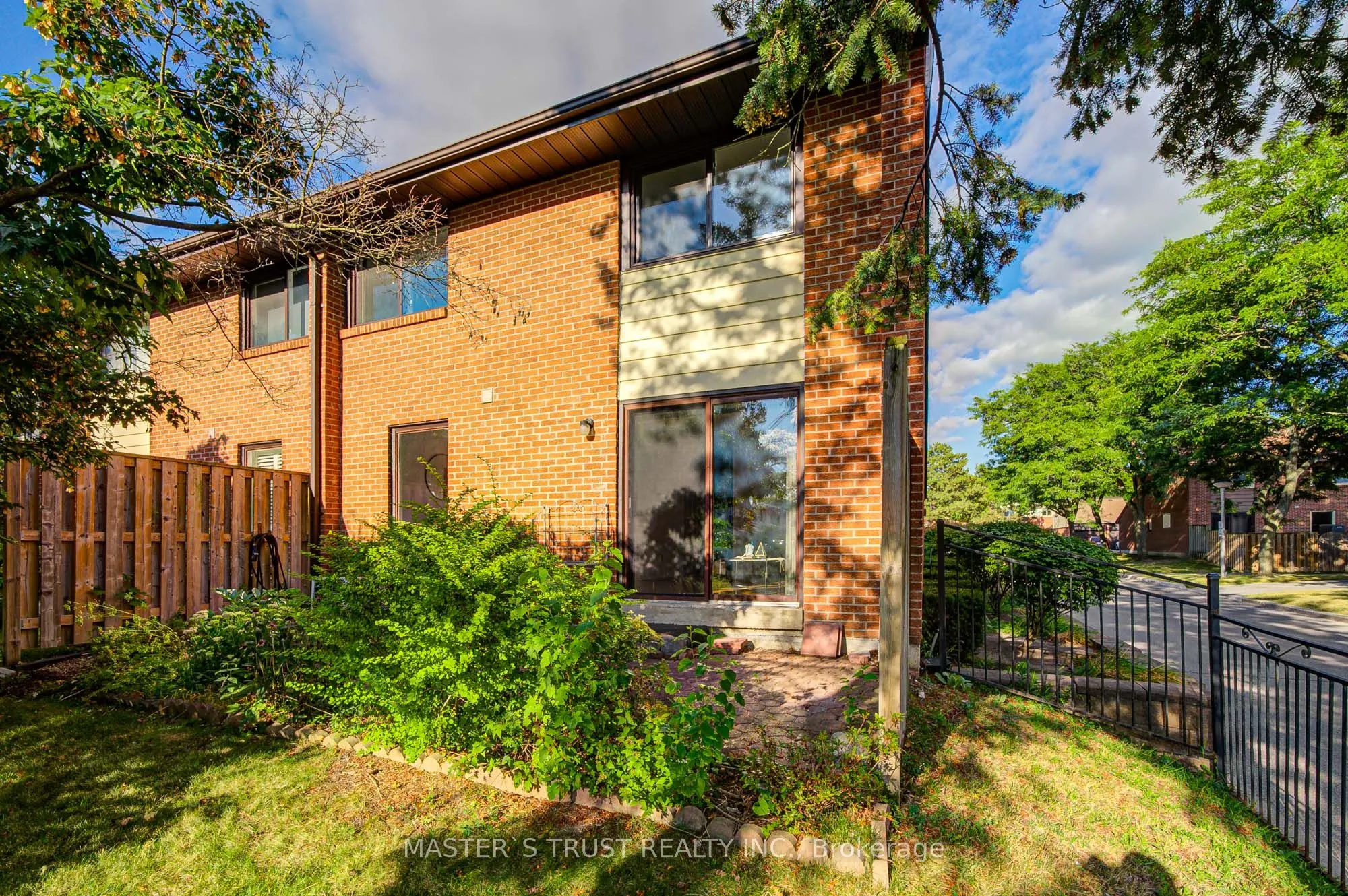155 Glovers Road, #1