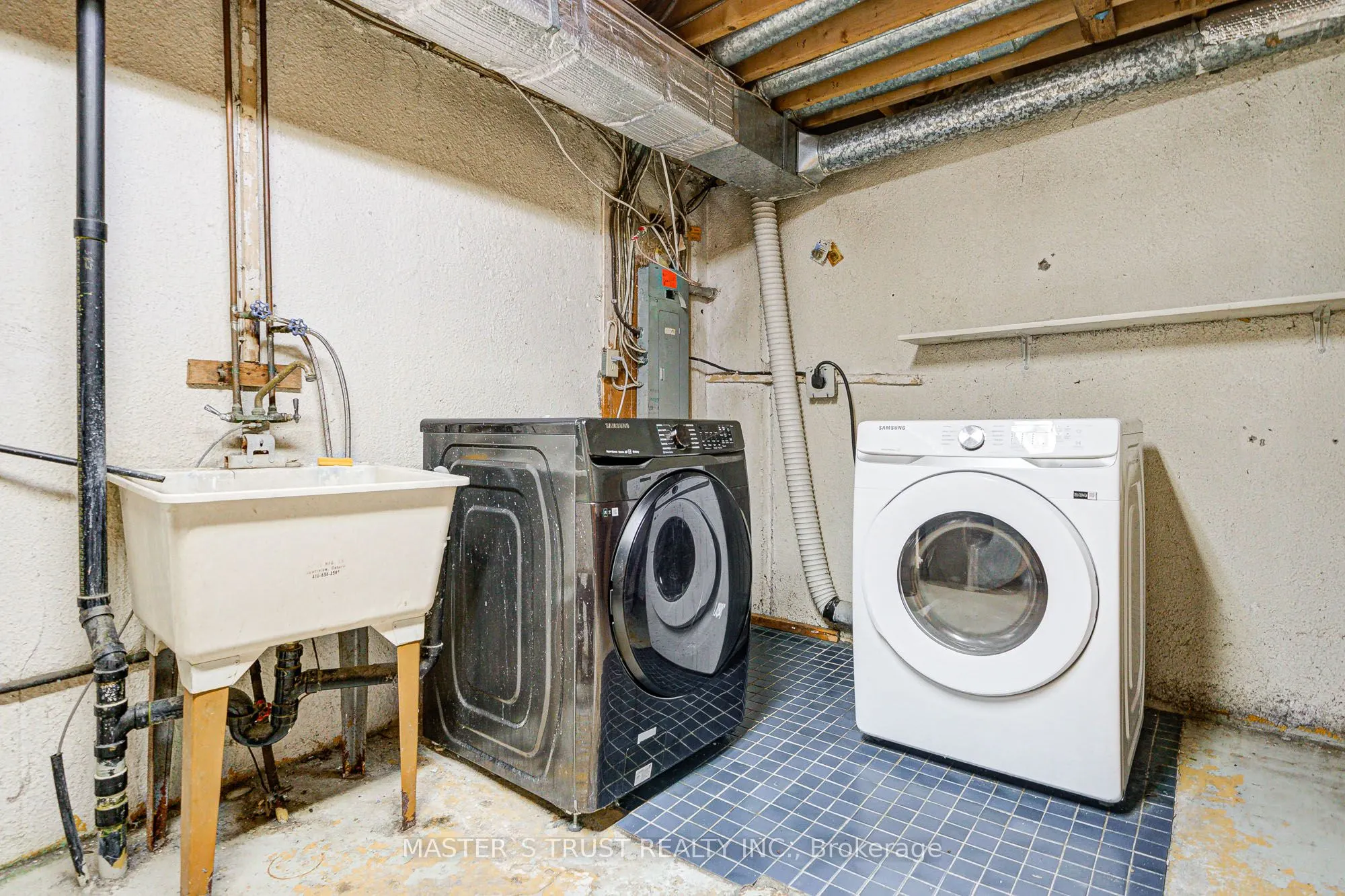 155 Glovers Road, #1