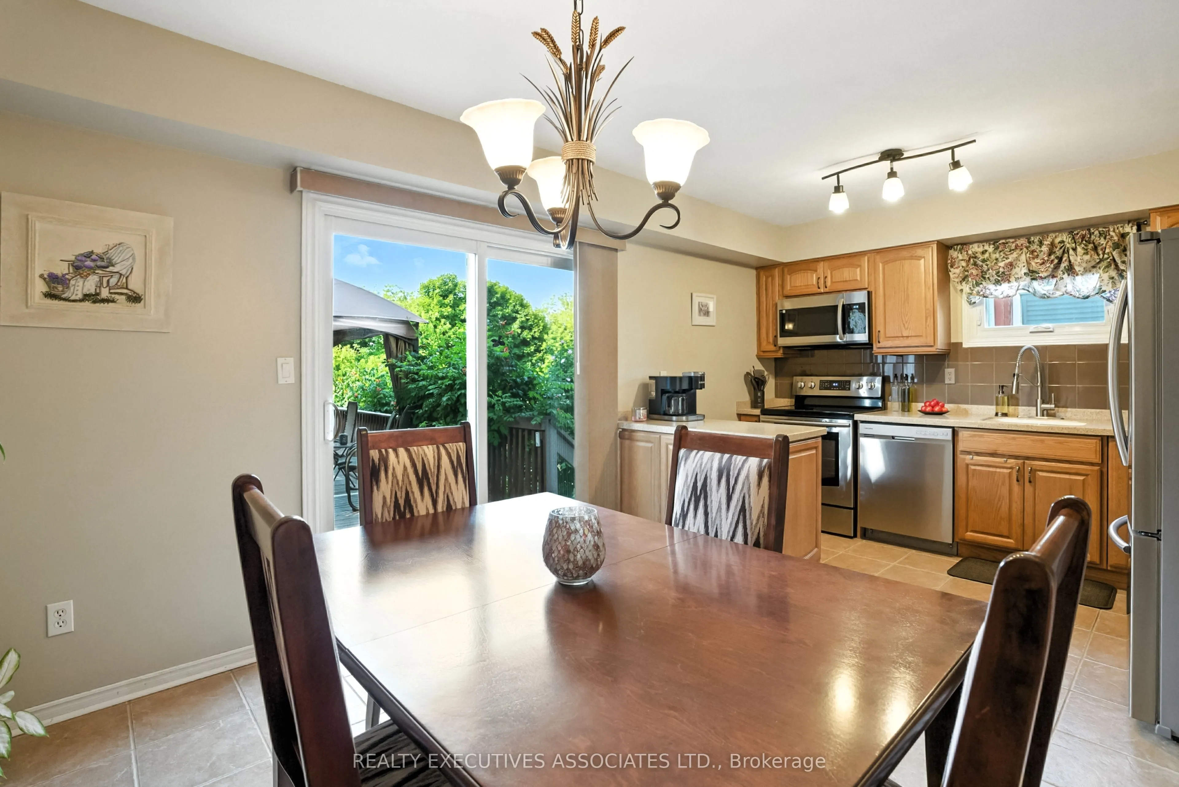 77B Queen Street