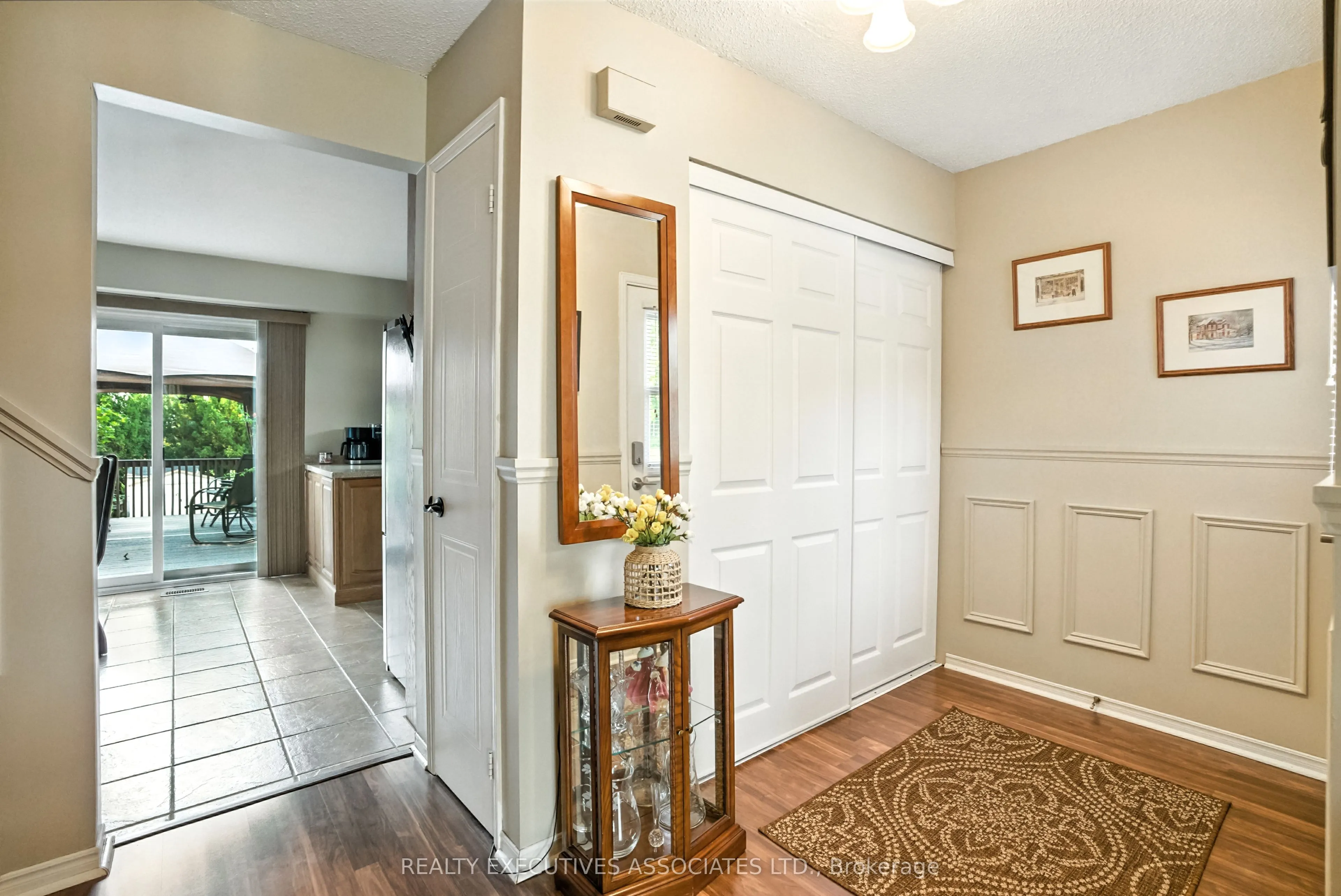 77B Queen Street