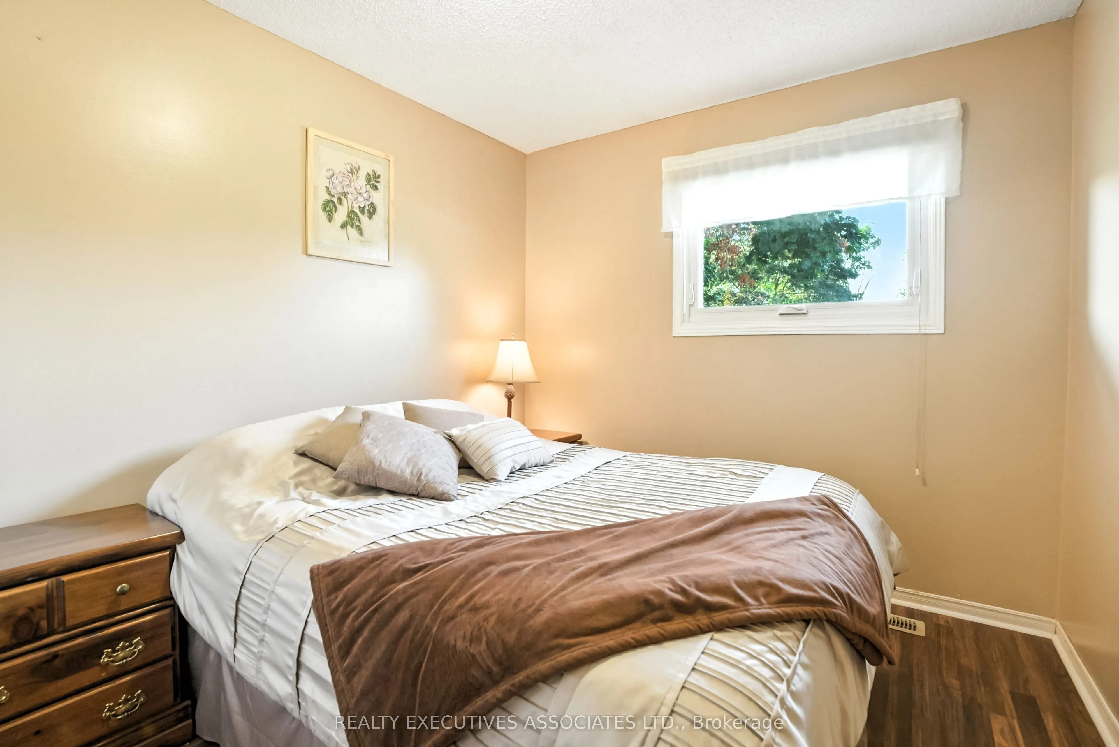 77B Queen Street