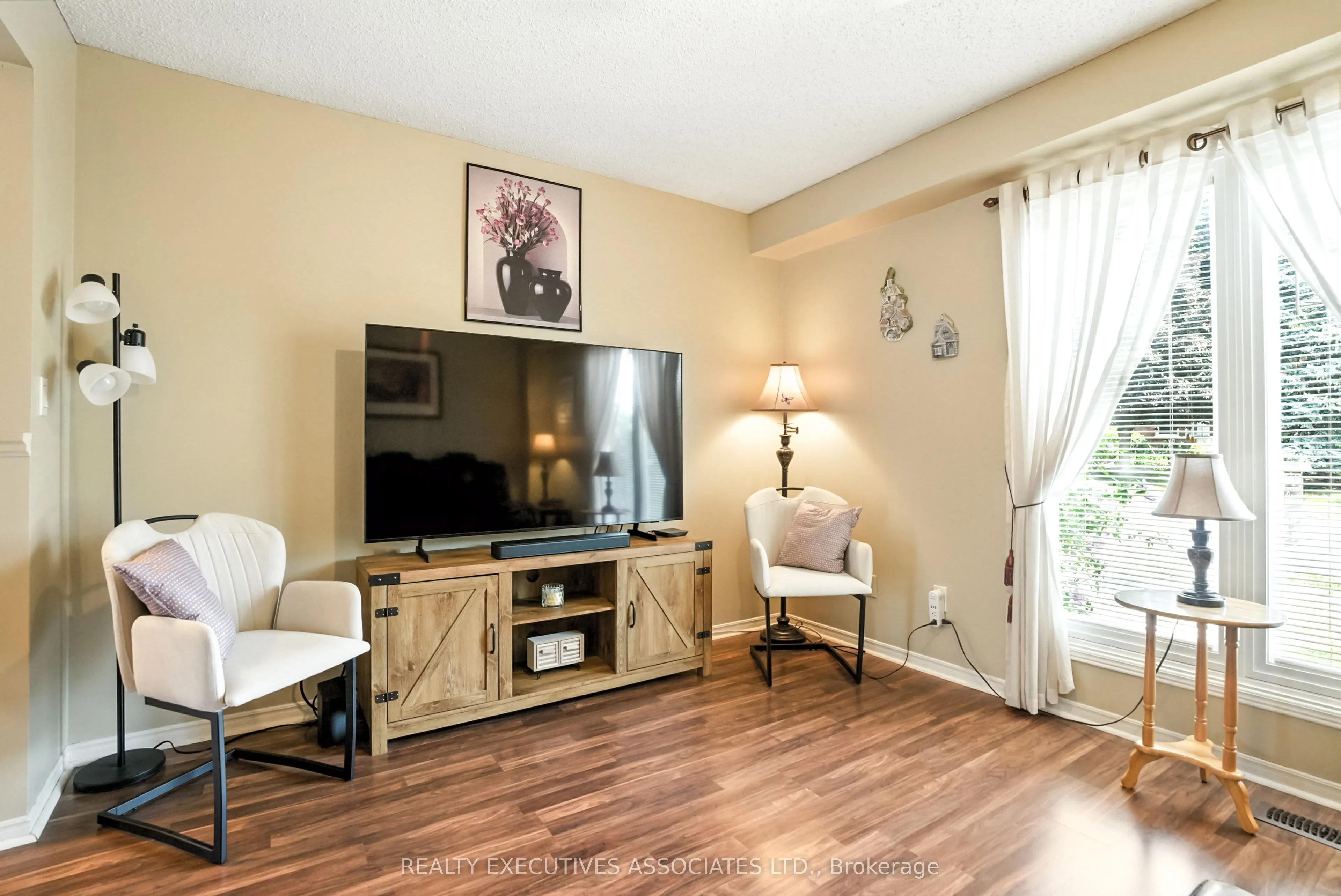 77B Queen Street