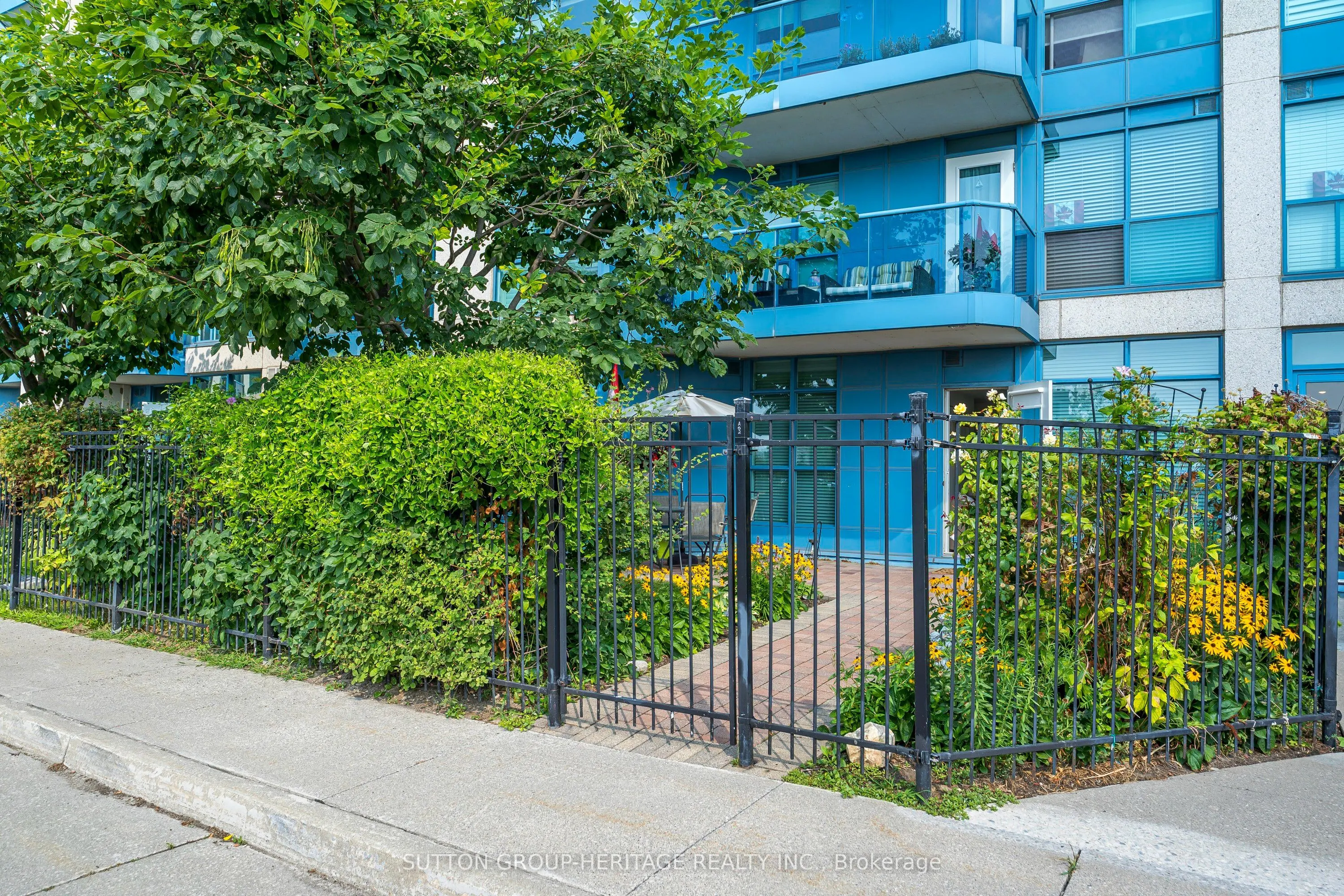 340 Watson Street W, #A02