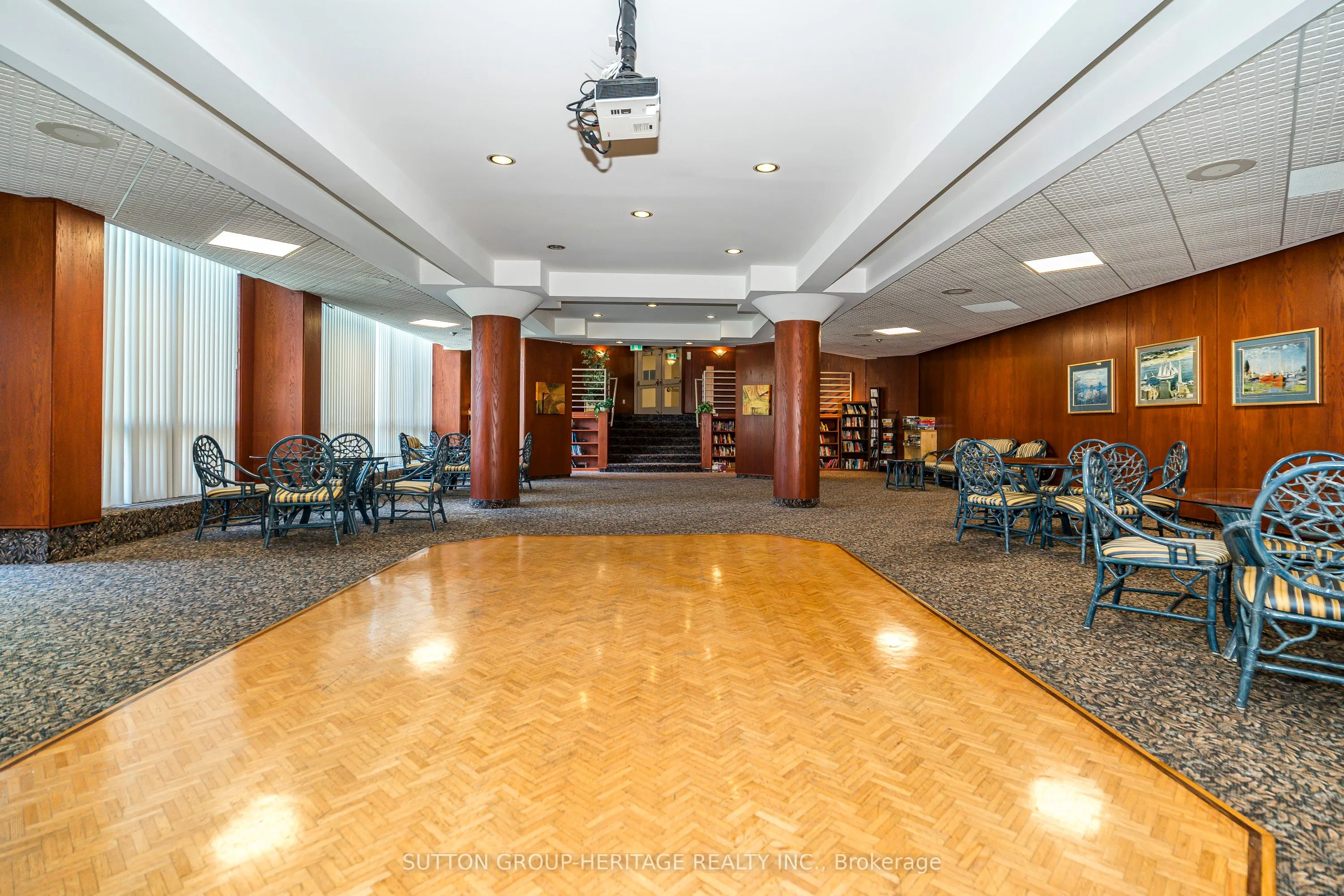 340 Watson Street W, #A02