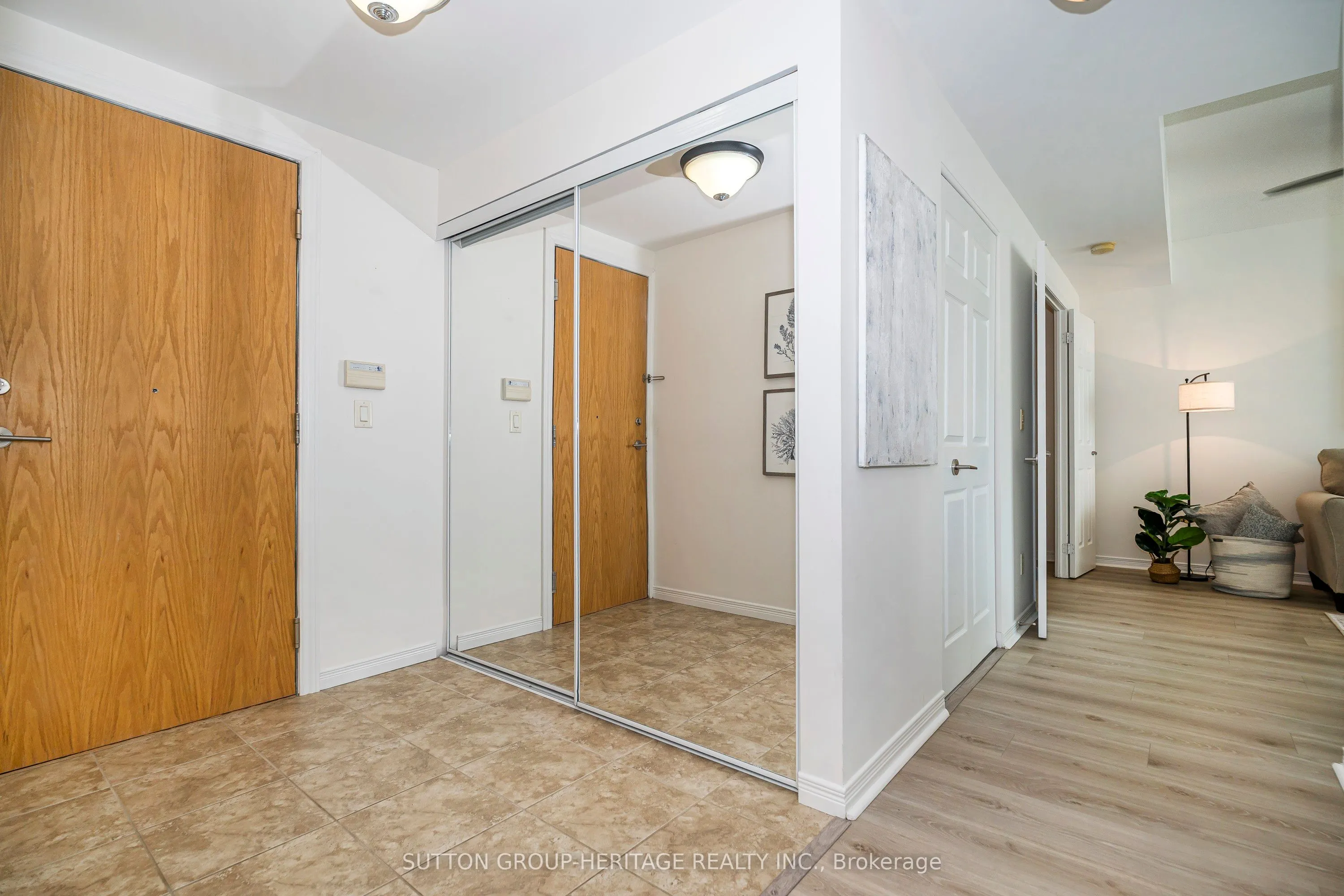 340 Watson Street W, #A02