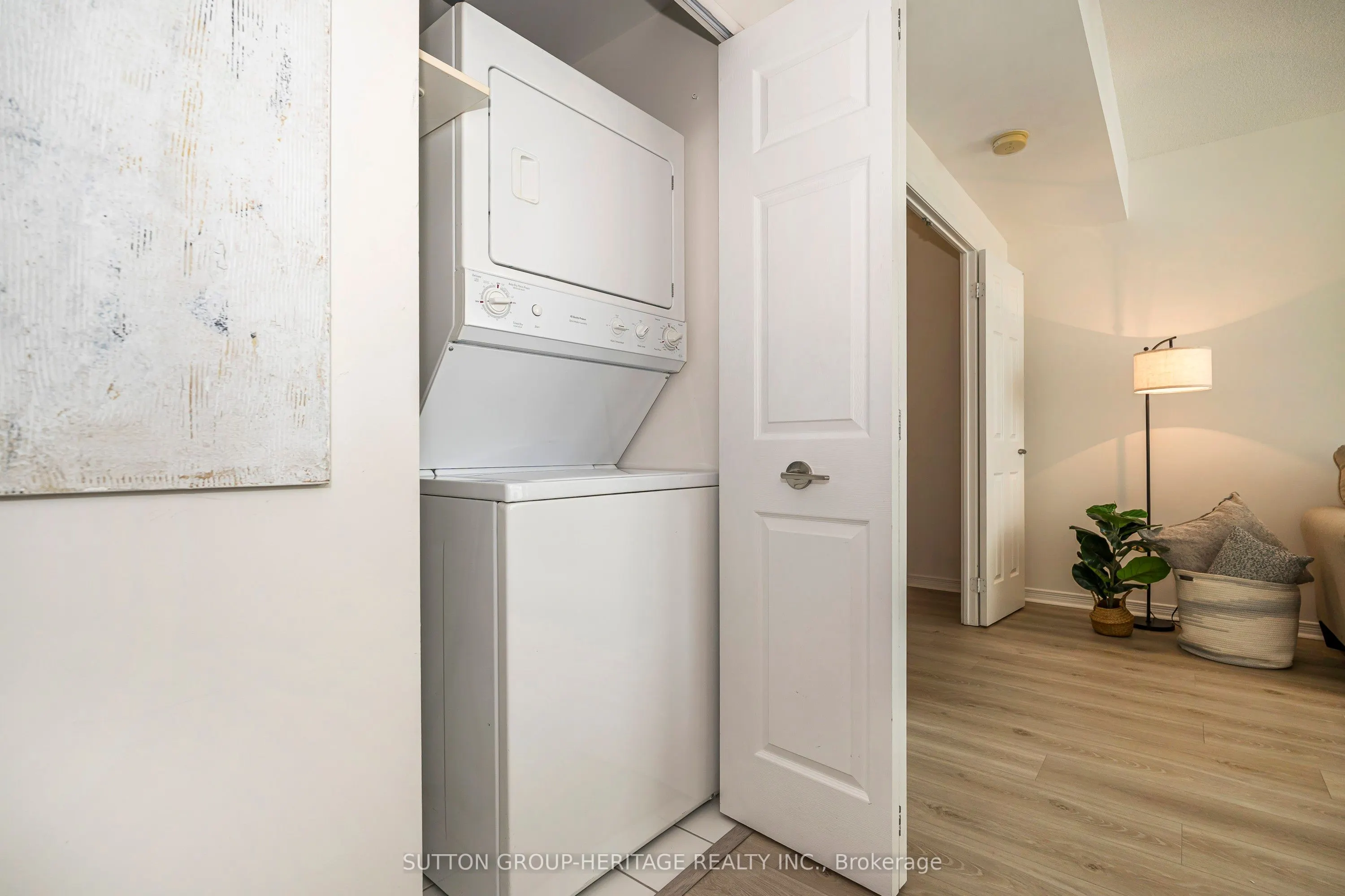 340 Watson Street W, #A02