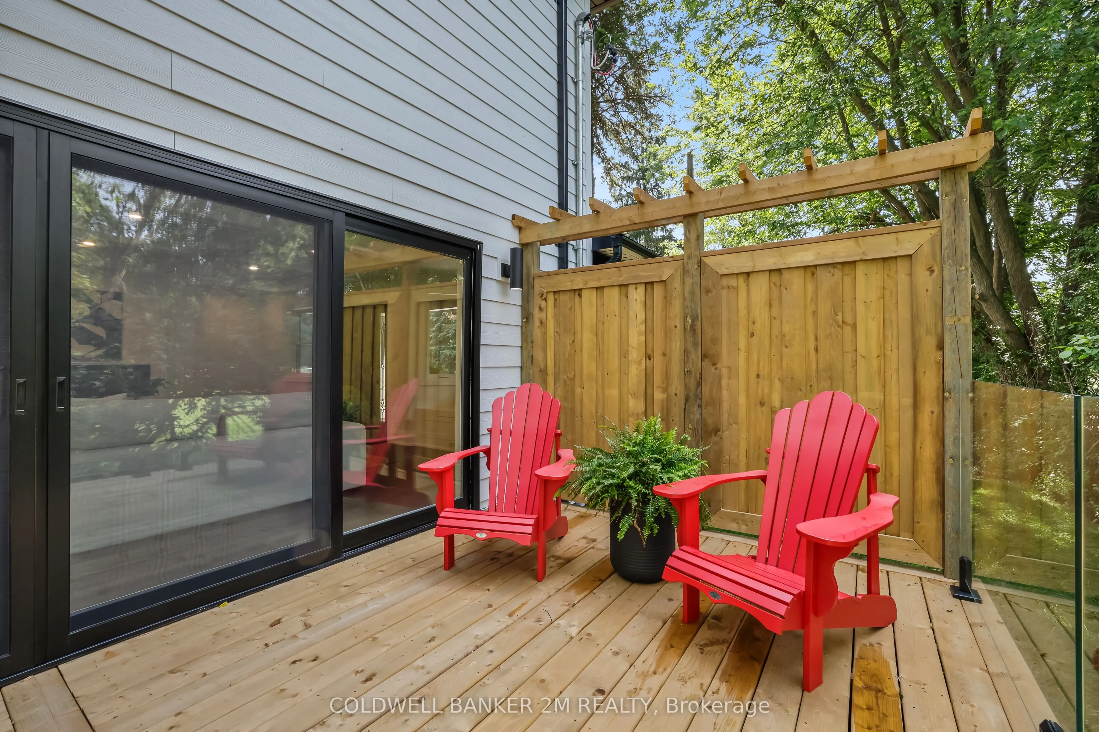 128 Buckingham Avenue