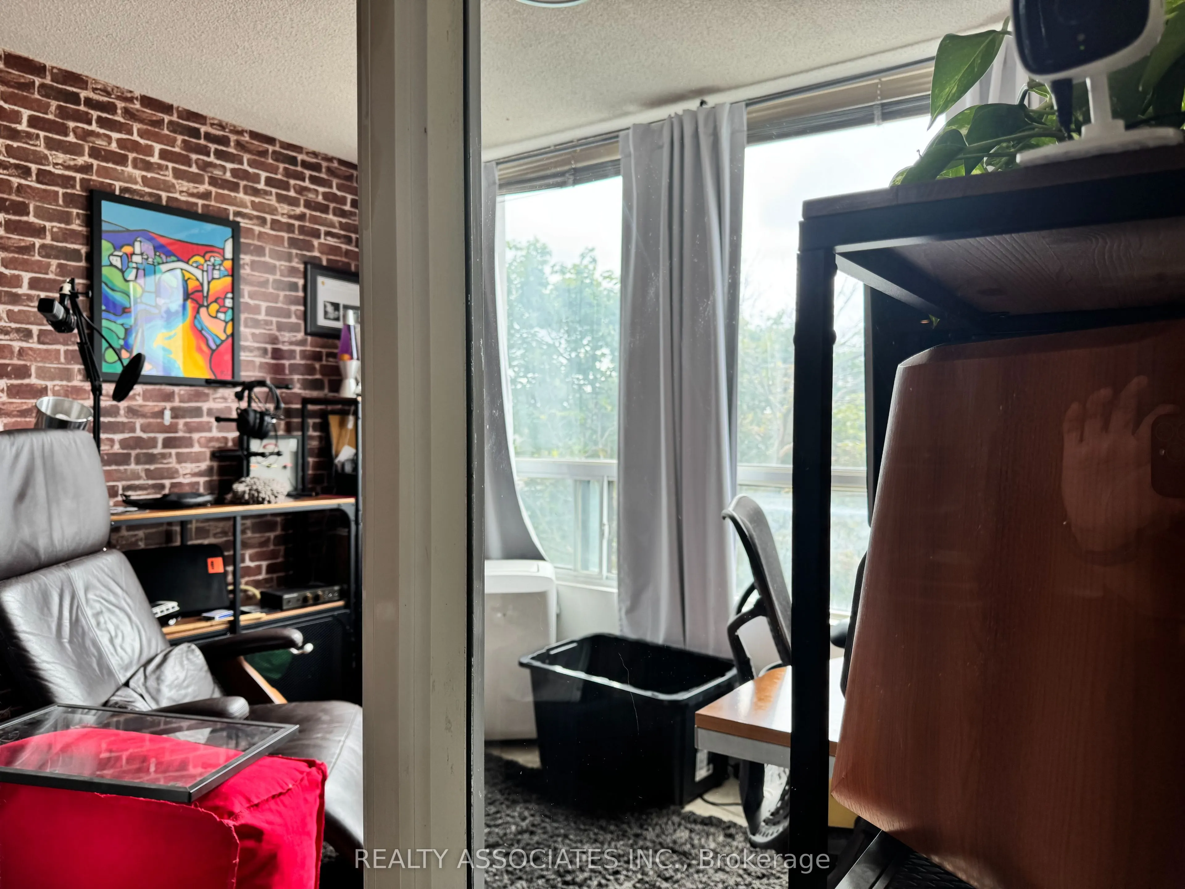 1 Reidmount Avenue, #304