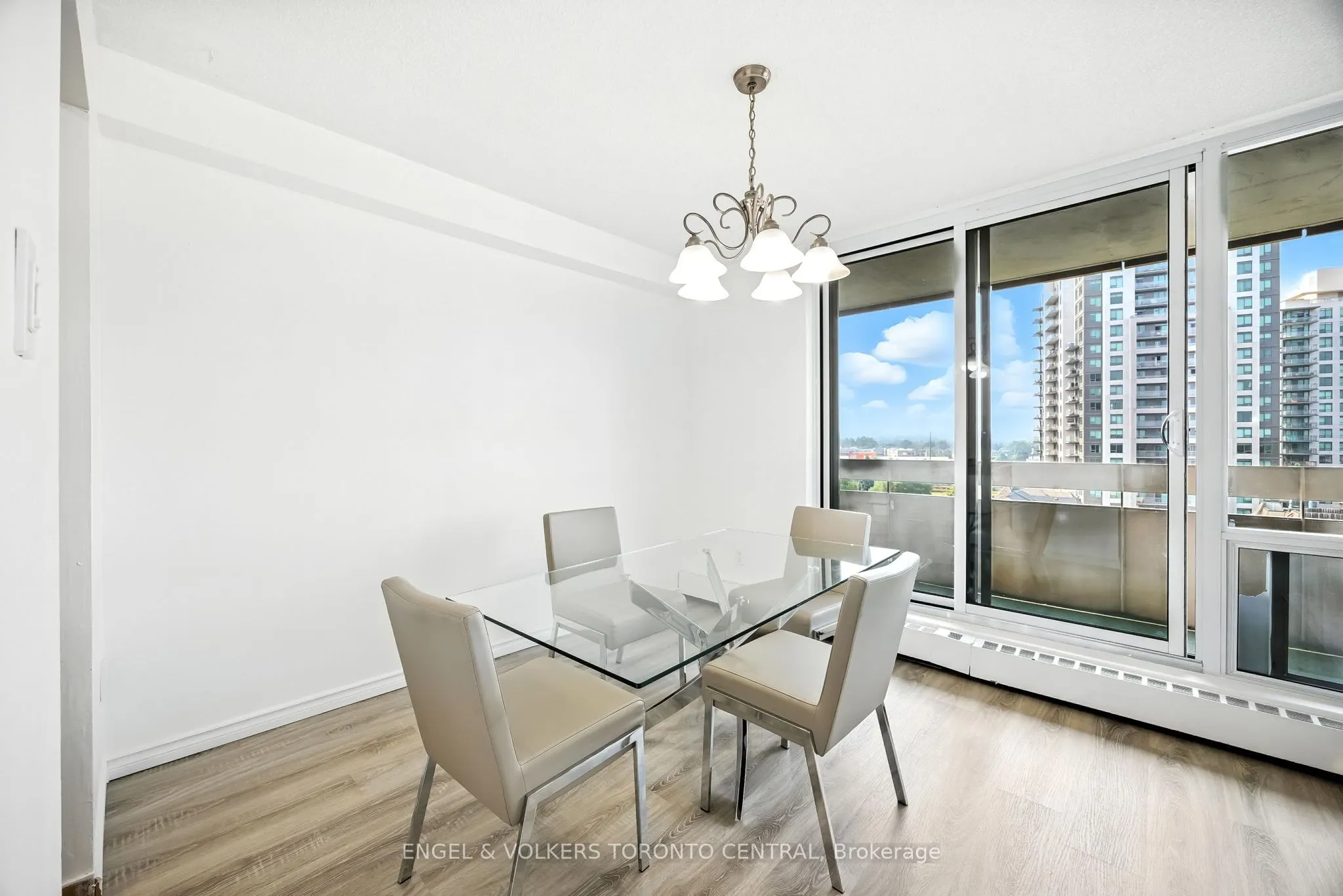 1210 Radom Street, #910