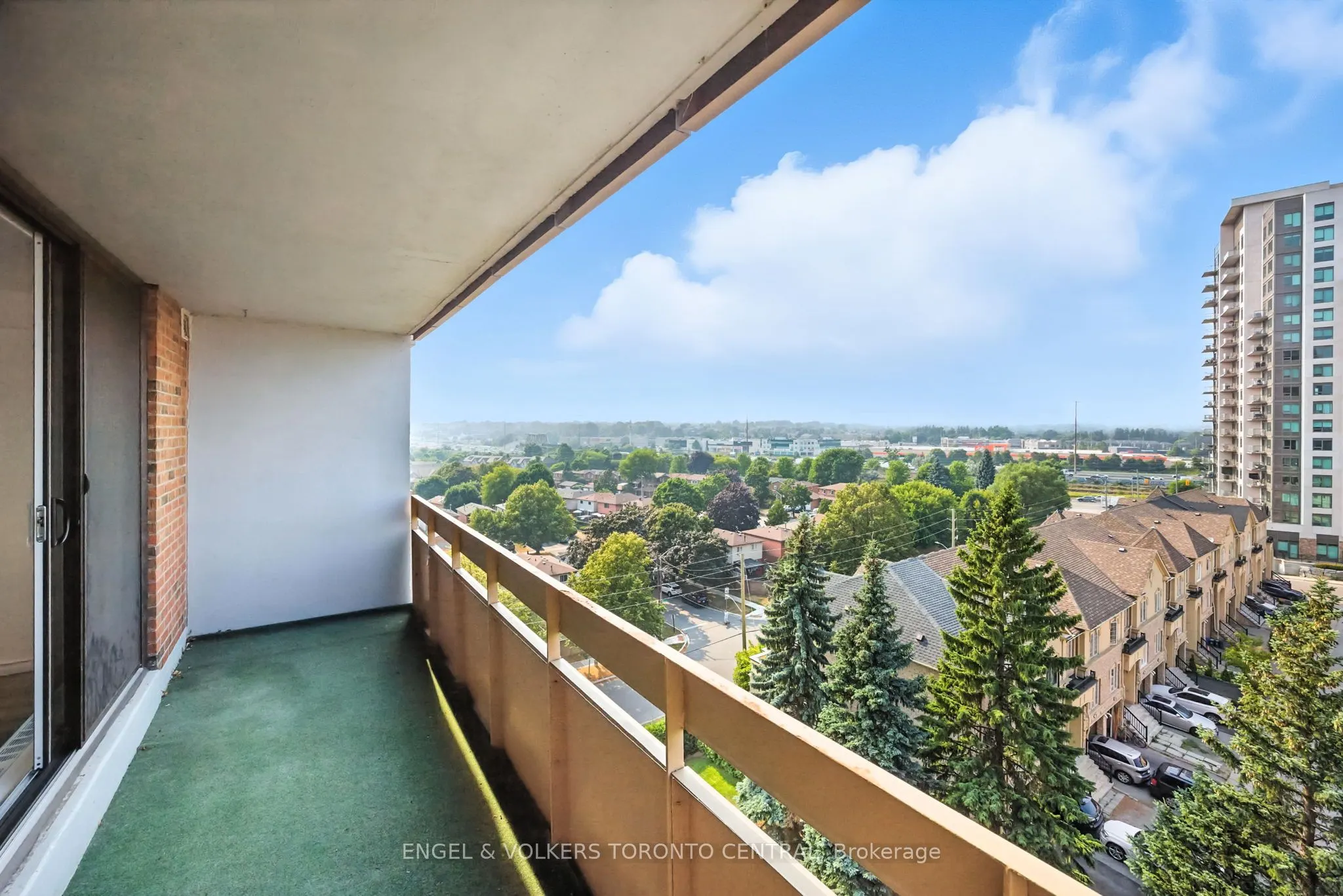 1210 Radom Street, #910