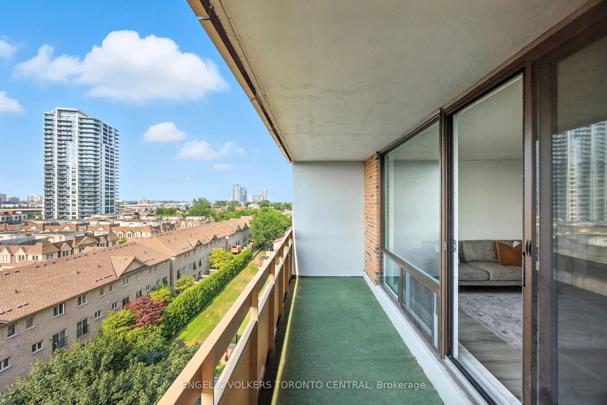 1210 Radom Street, #910